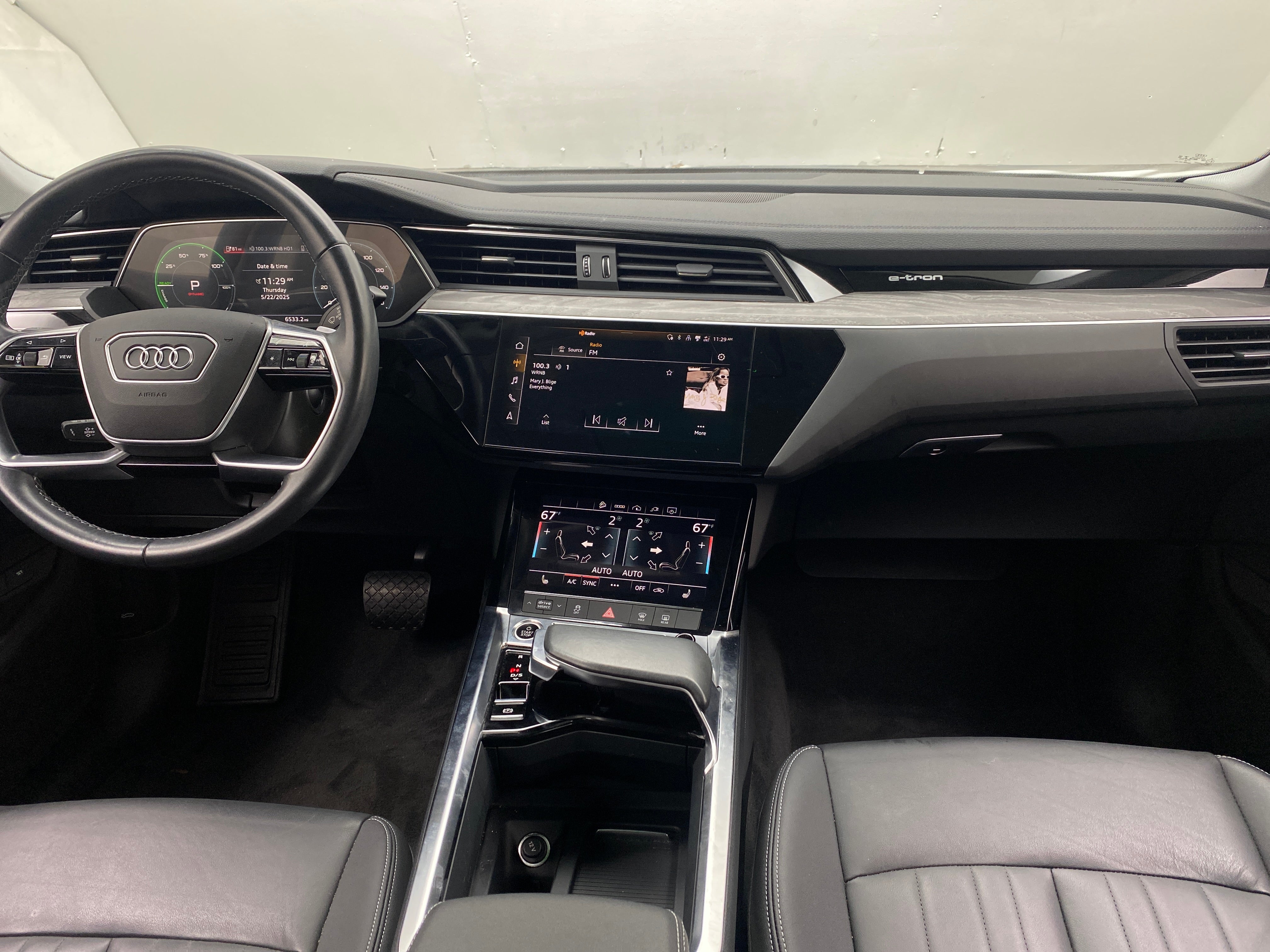 2021 Audi e-tron S Premium 2