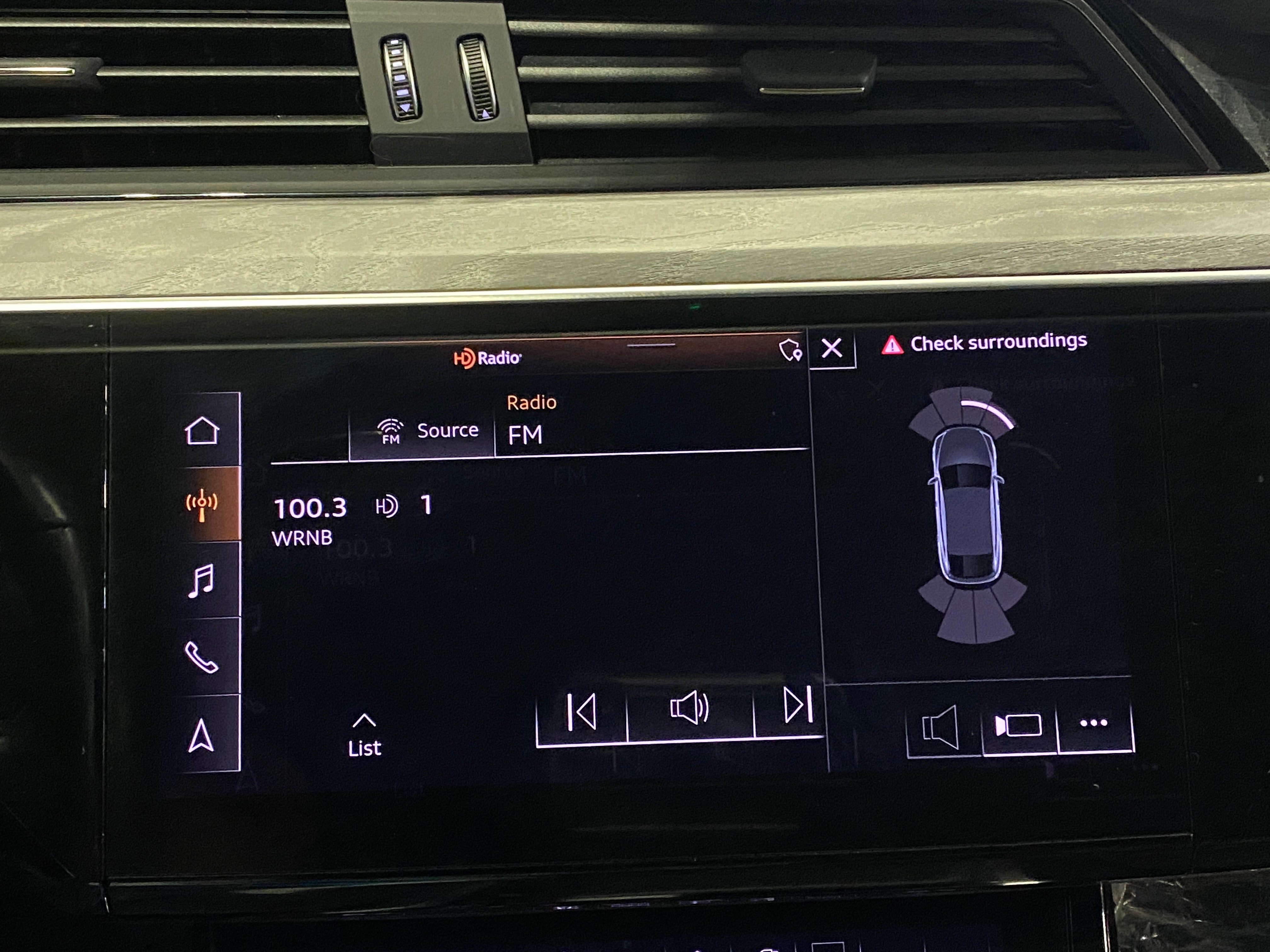 2021 Audi e-tron S Premium 3