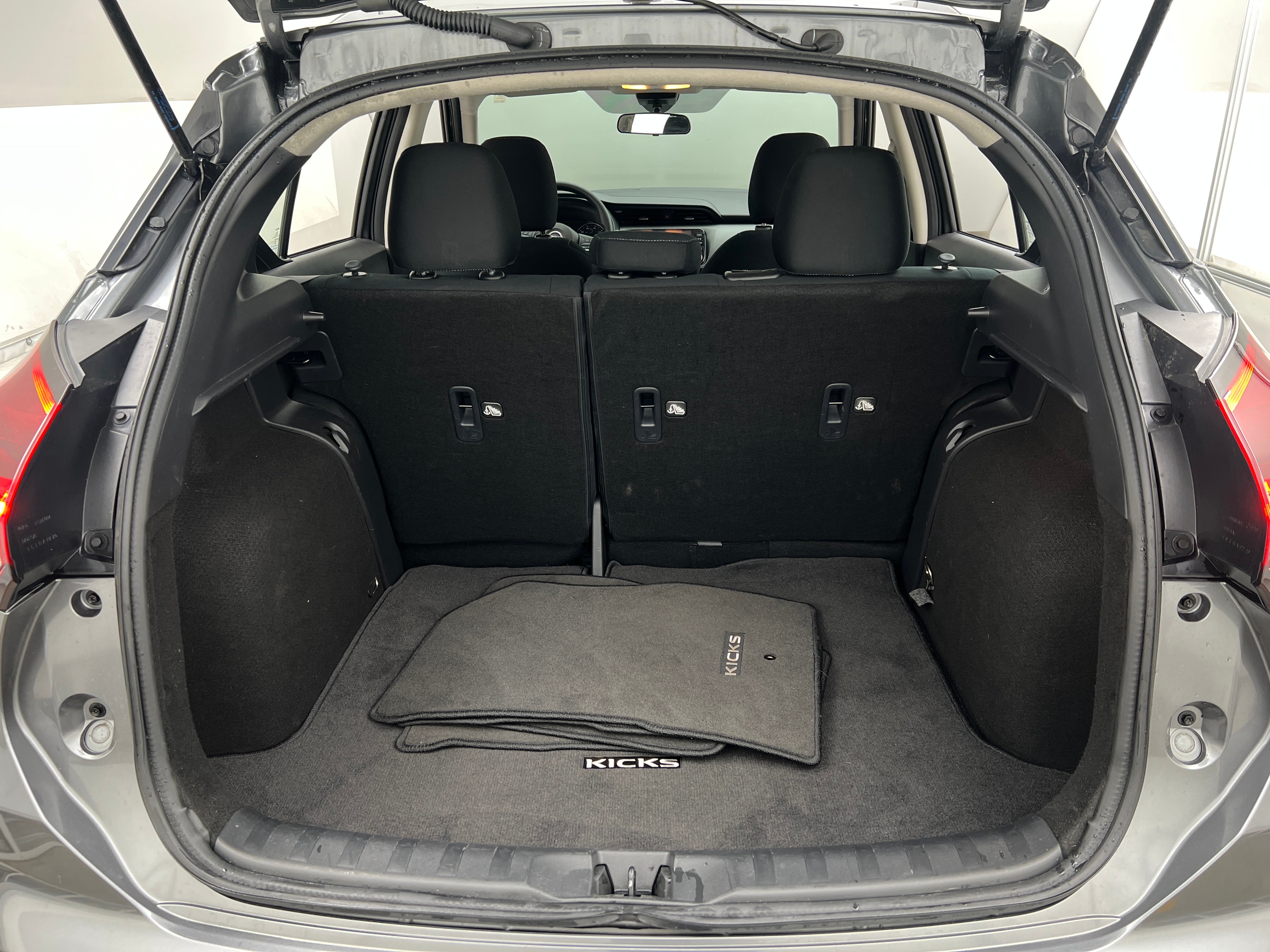 2024 Nissan Kicks SV 7