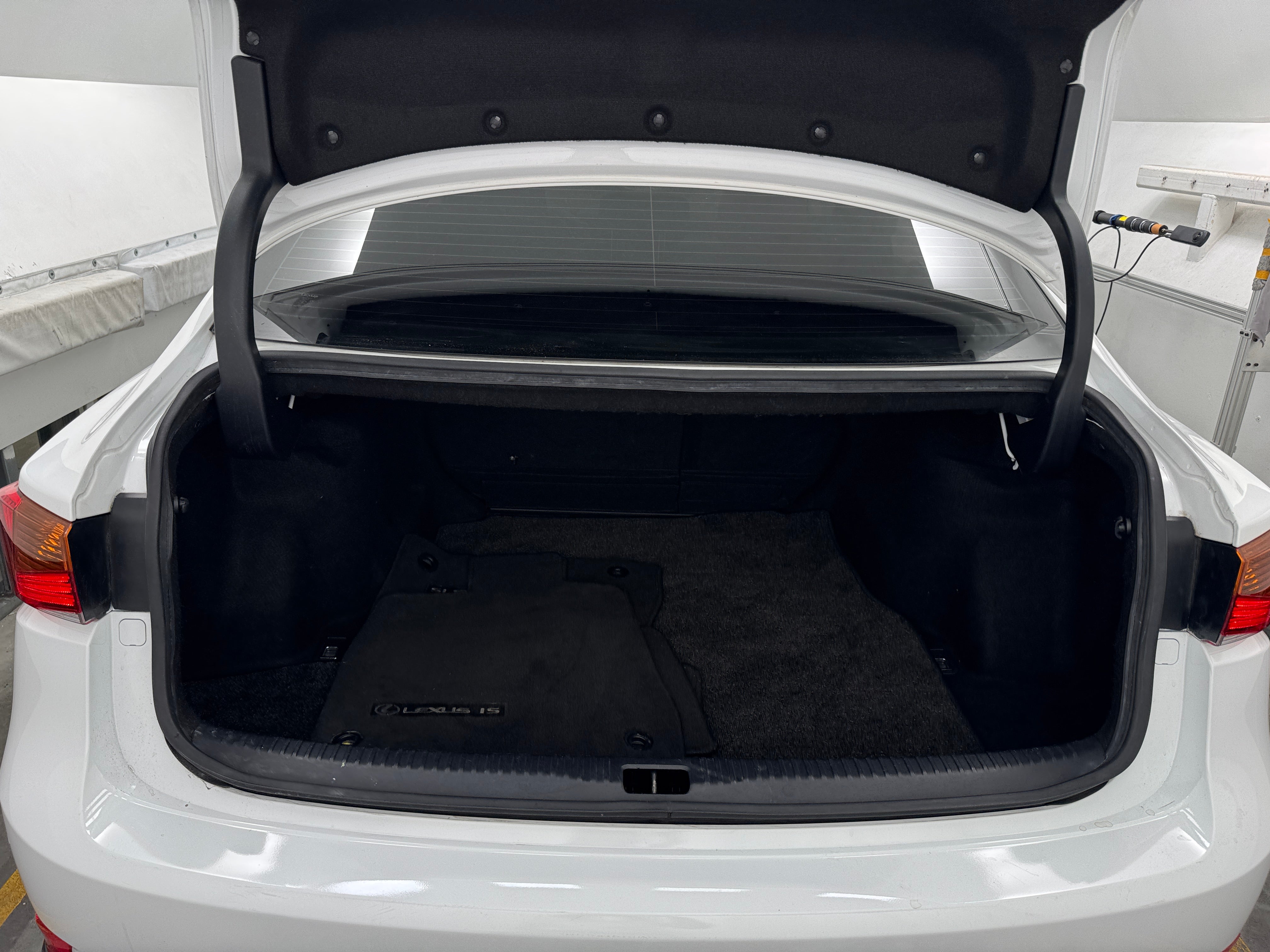 2019 Lexus IS 300 6