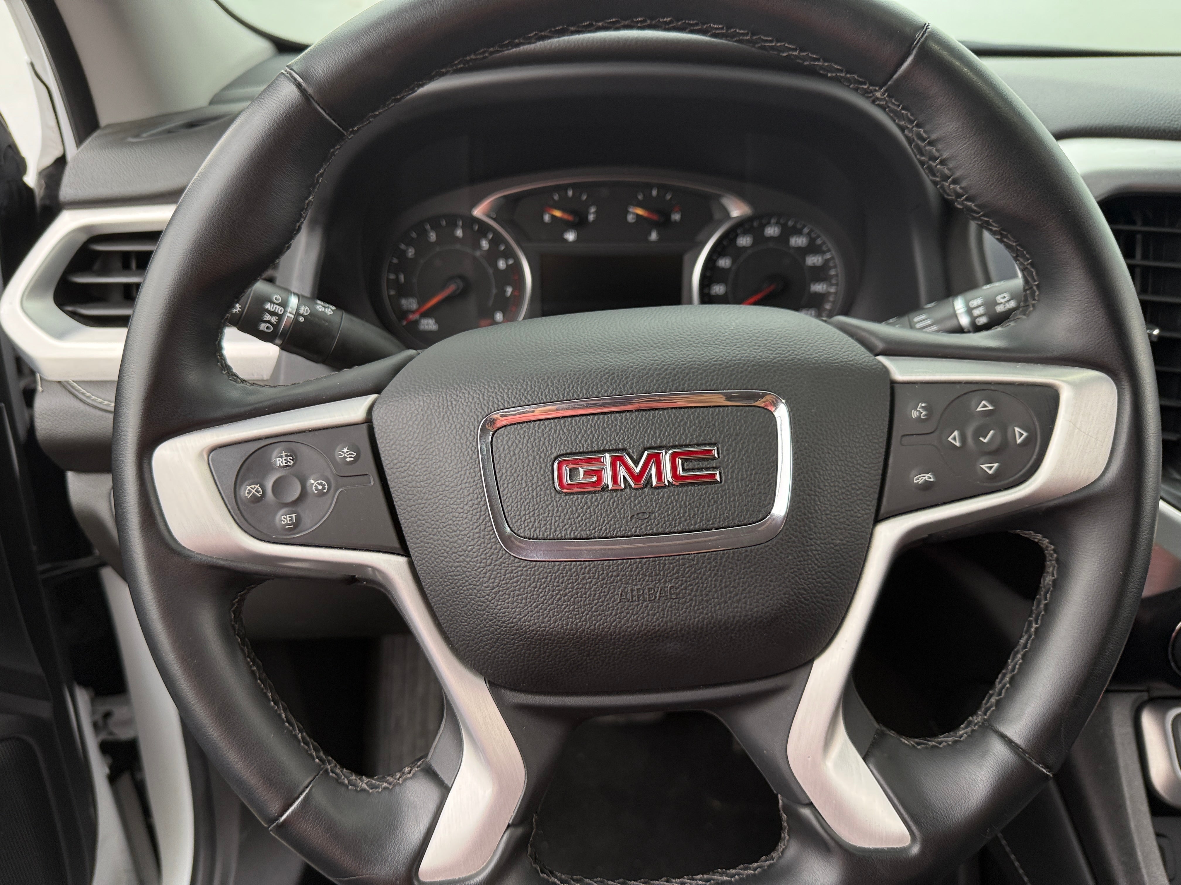 2023 GMC Acadia SLT 4