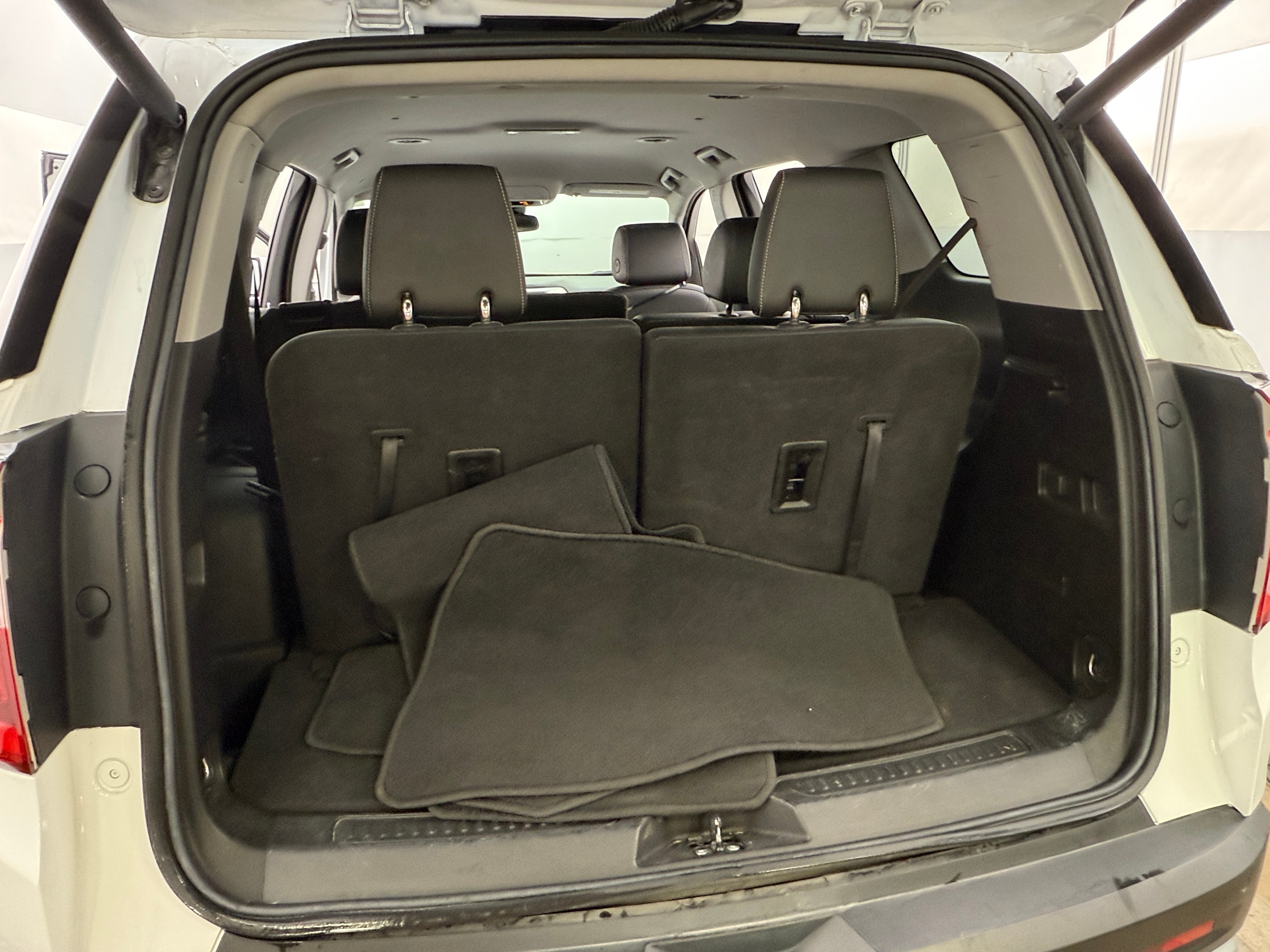 2023 GMC Acadia SLT 6