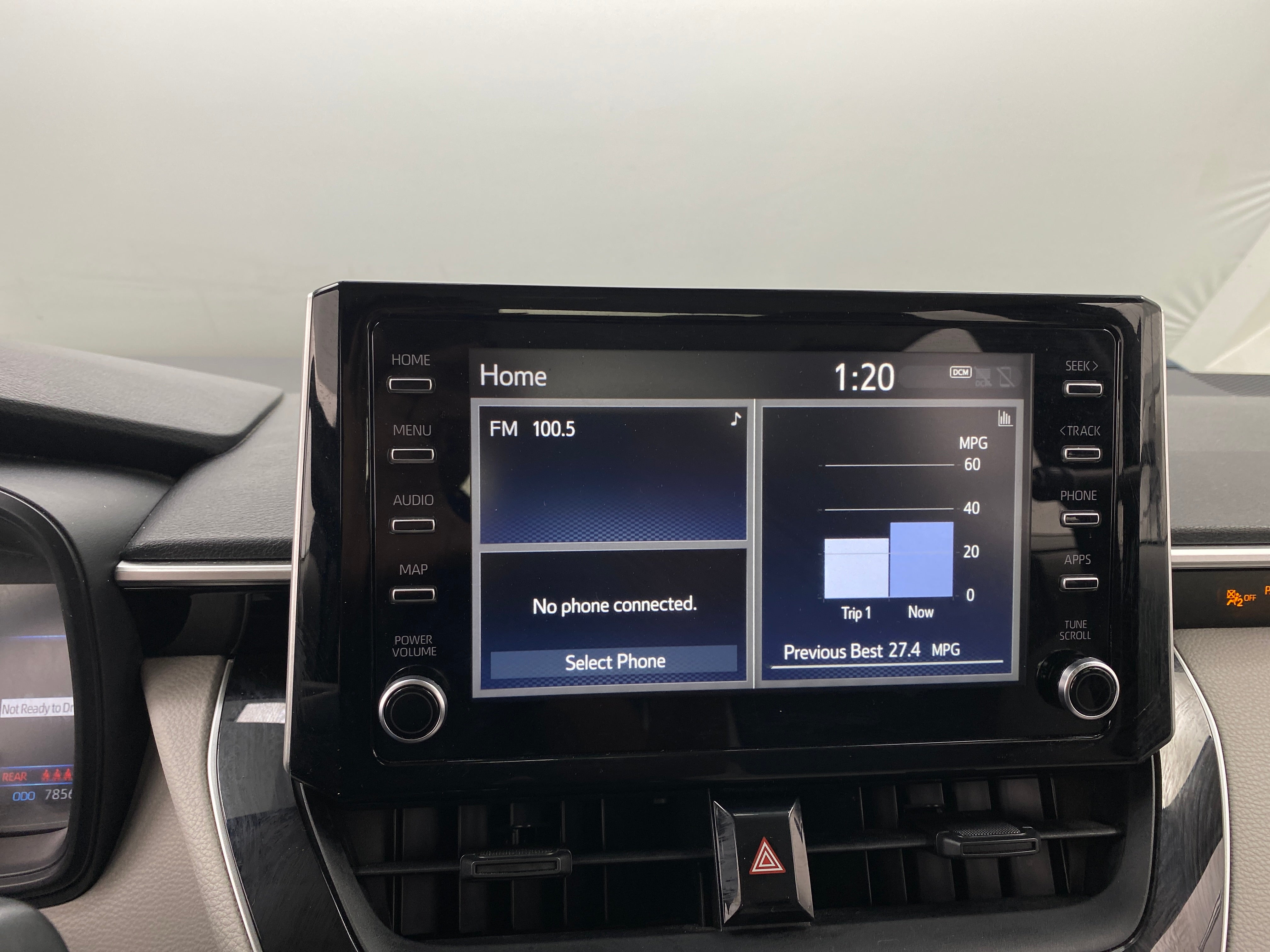 2020 Toyota Corolla LE 4