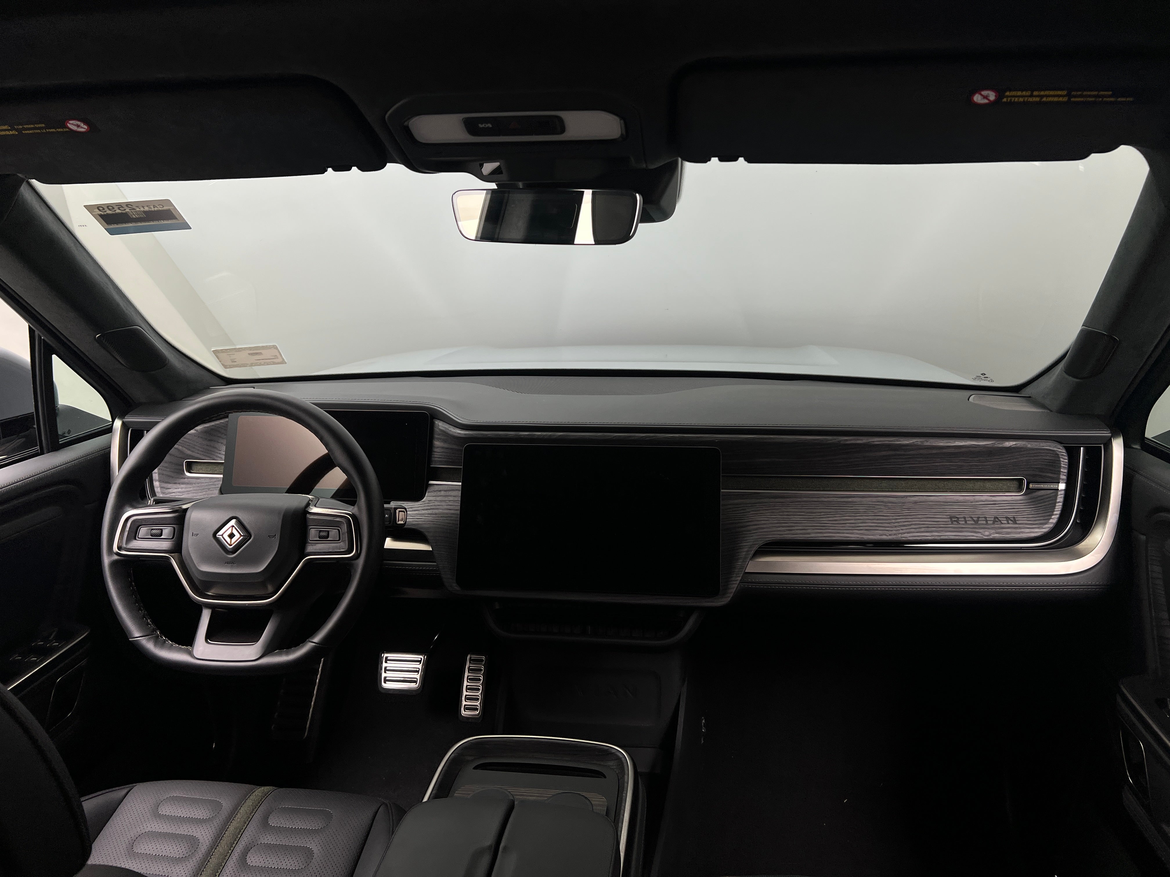 2023 Rivian R1S Adventure 2