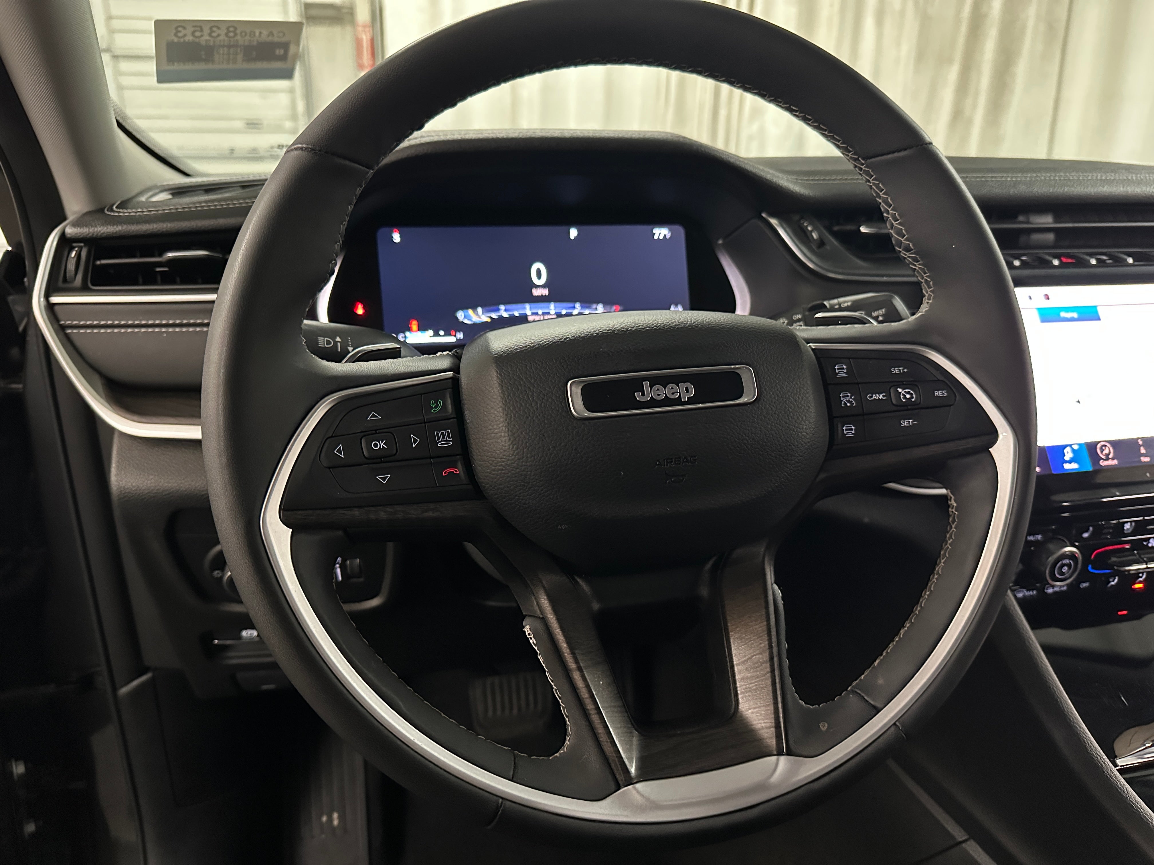 2023 Jeep Grand Cherokee Limited Edition 4