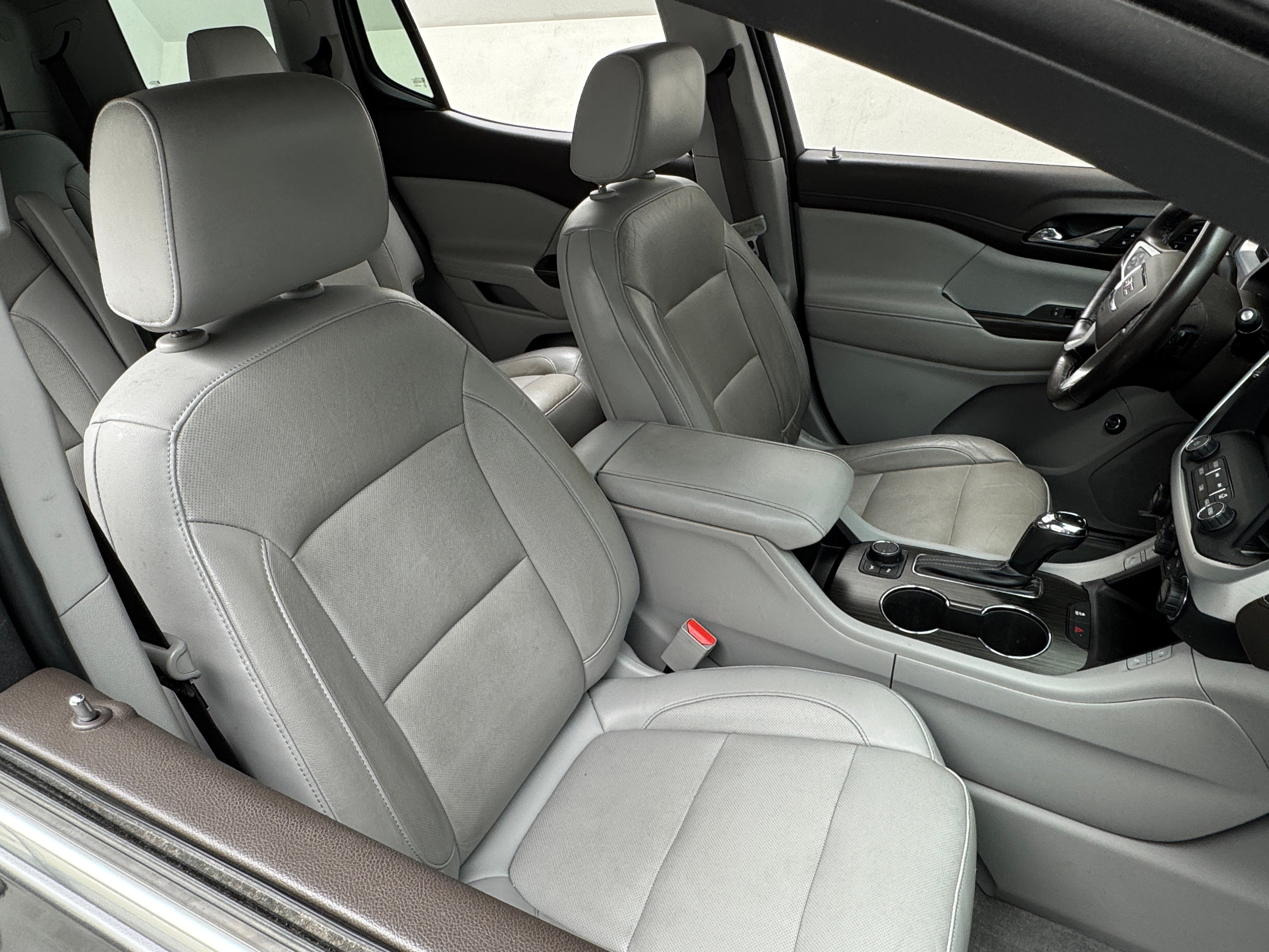 2019 GMC Acadia SLT 2