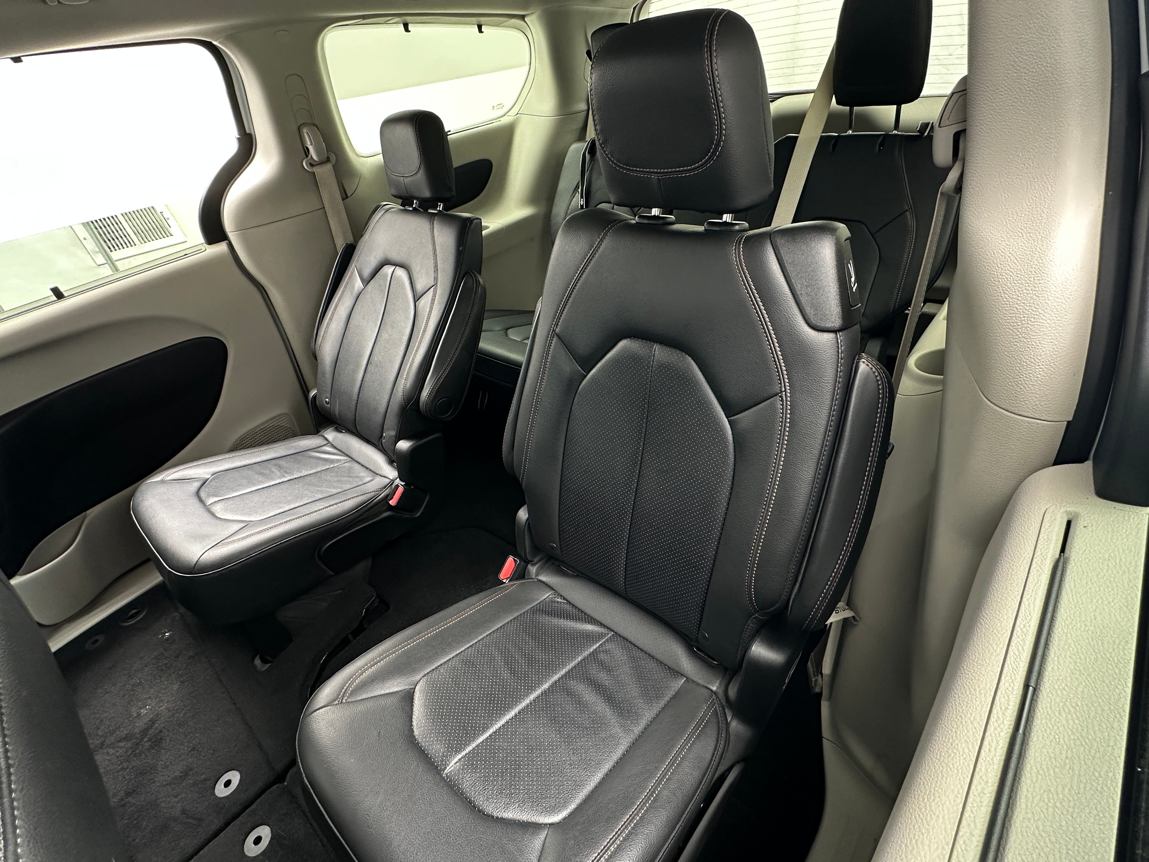 2019 Chrysler Pacifica Touring L 5