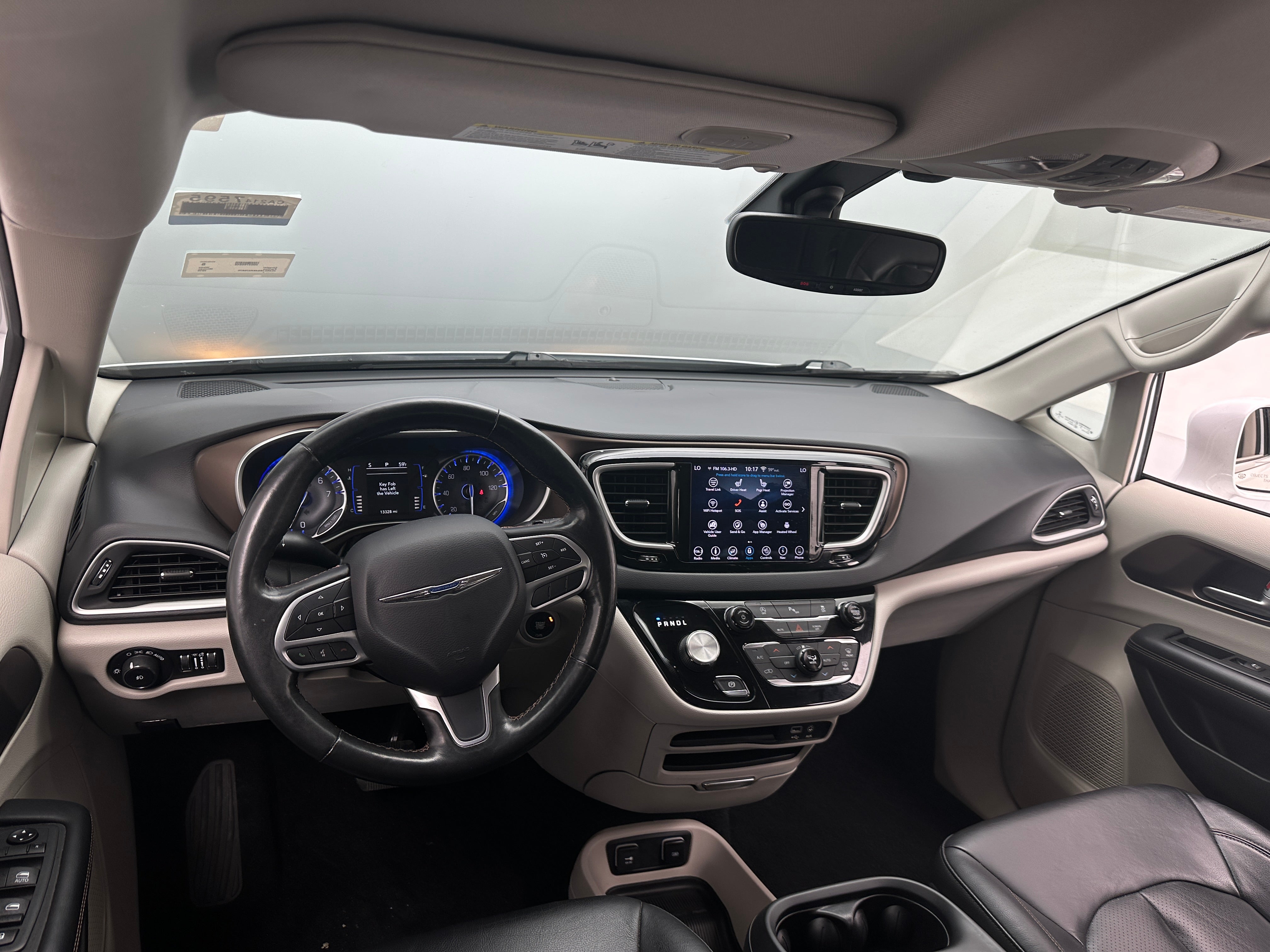 2019 Chrysler Pacifica Touring L 2