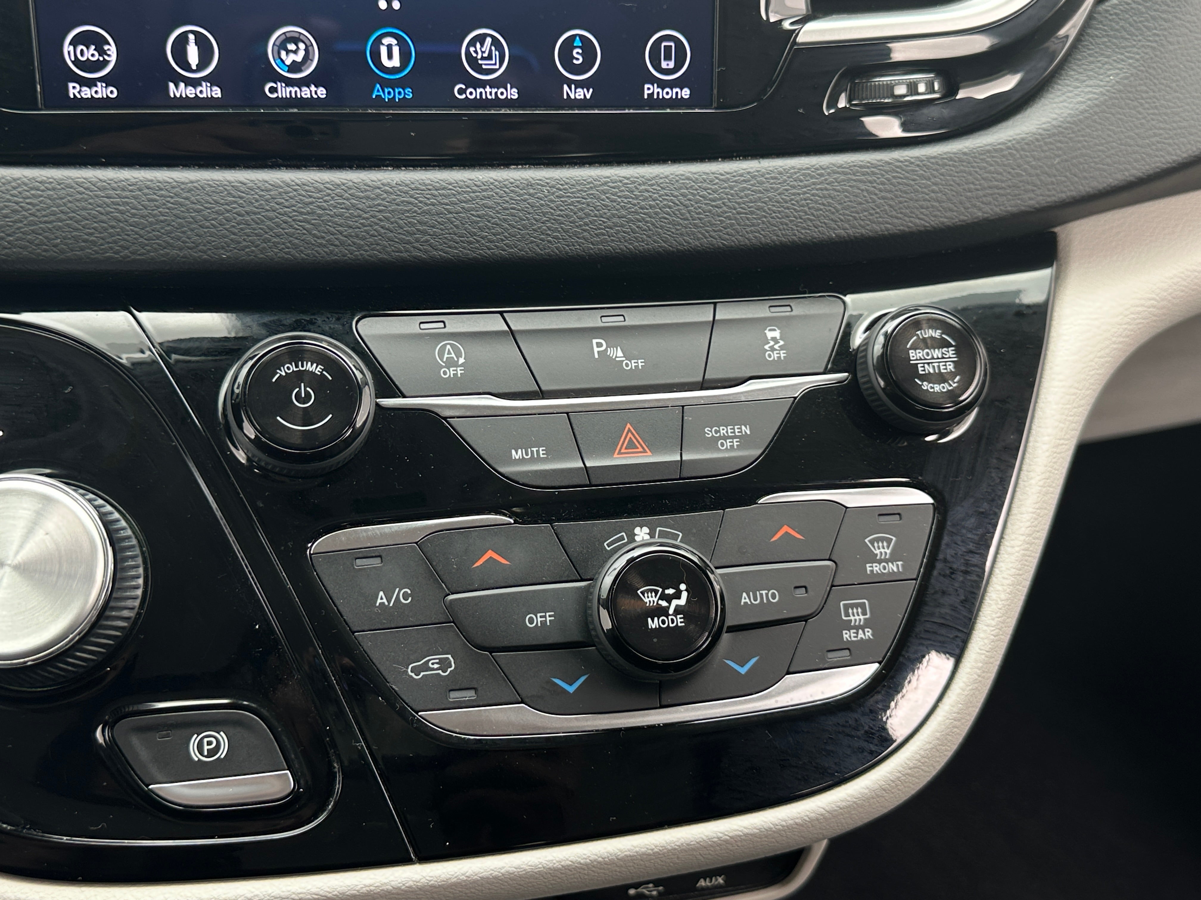 2019 Chrysler Pacifica Touring L 3