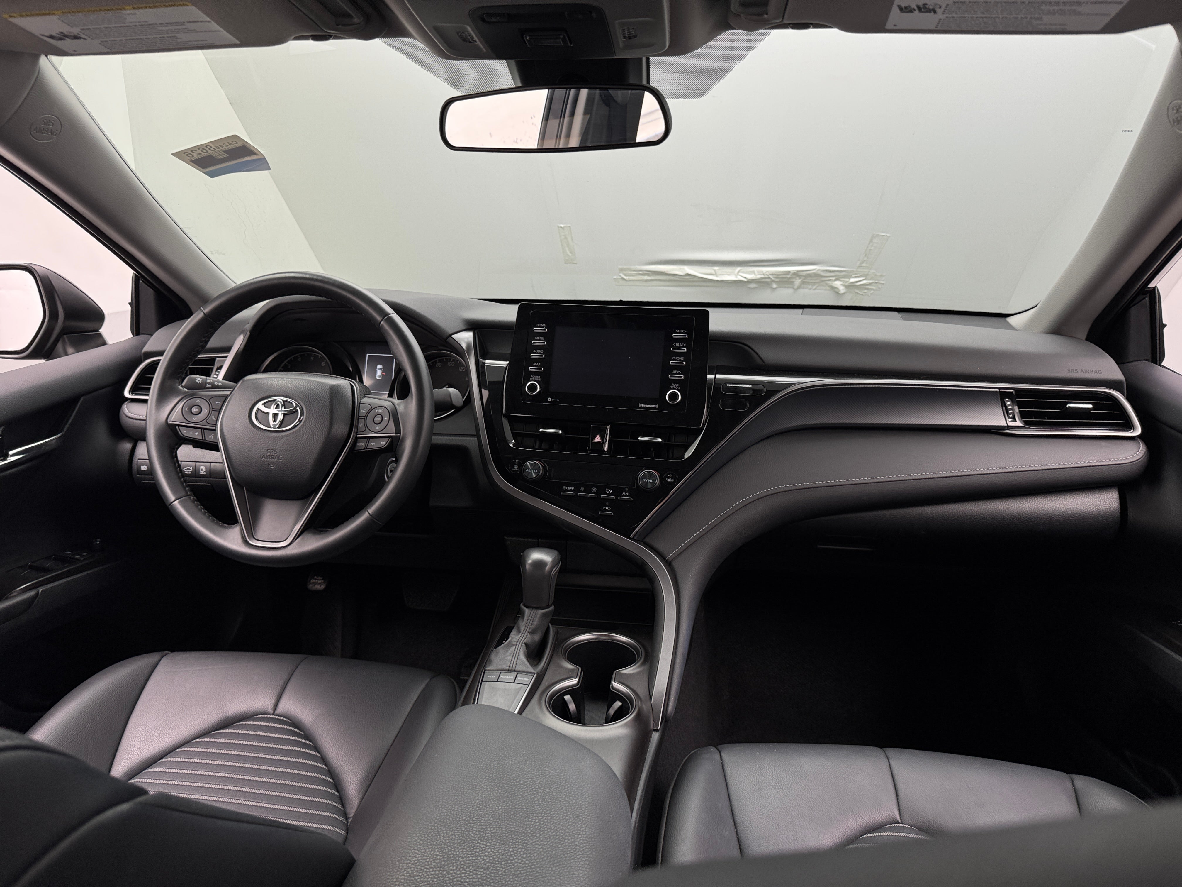 2024 Toyota Camry SE 2