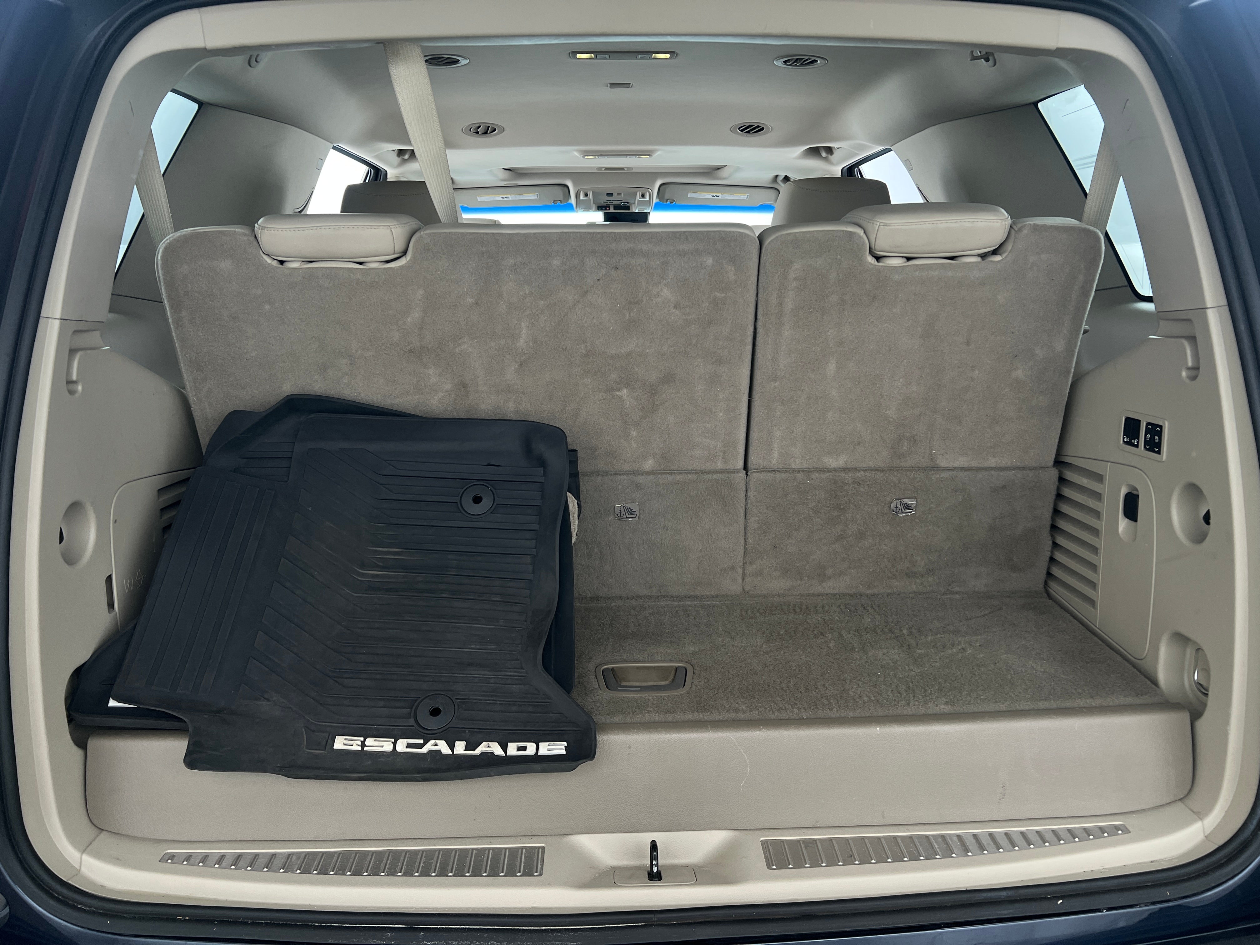 2017 Cadillac Escalade Luxury 6