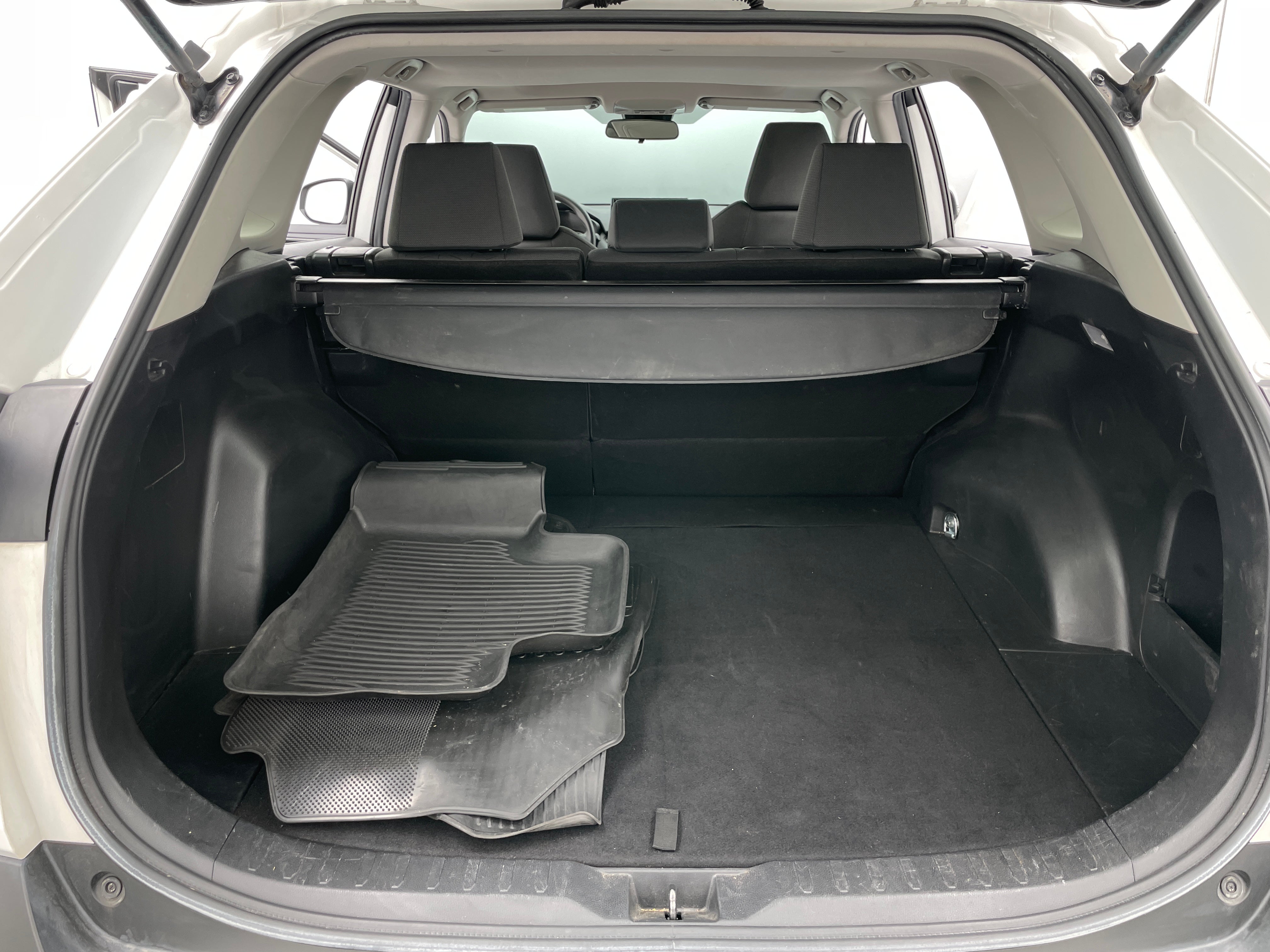 2019 Toyota RAV4 XLE 7