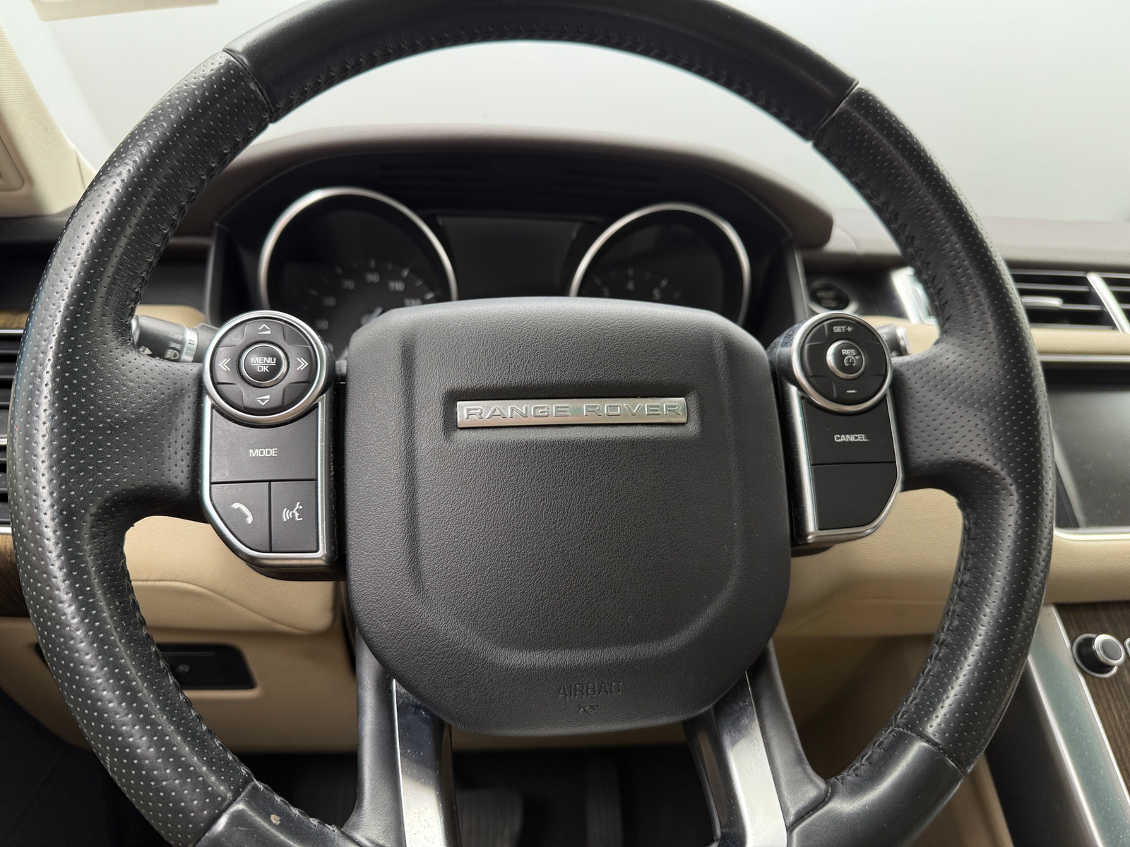 Thumbnail: 2016 Land Rover Range Rover Sport - 4
