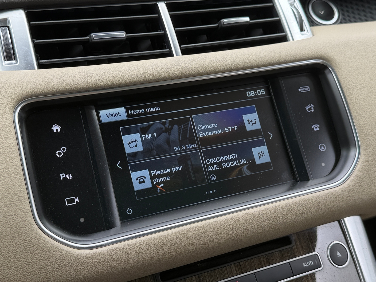Thumbnail: 2016 Land Rover Range Rover Sport - 3