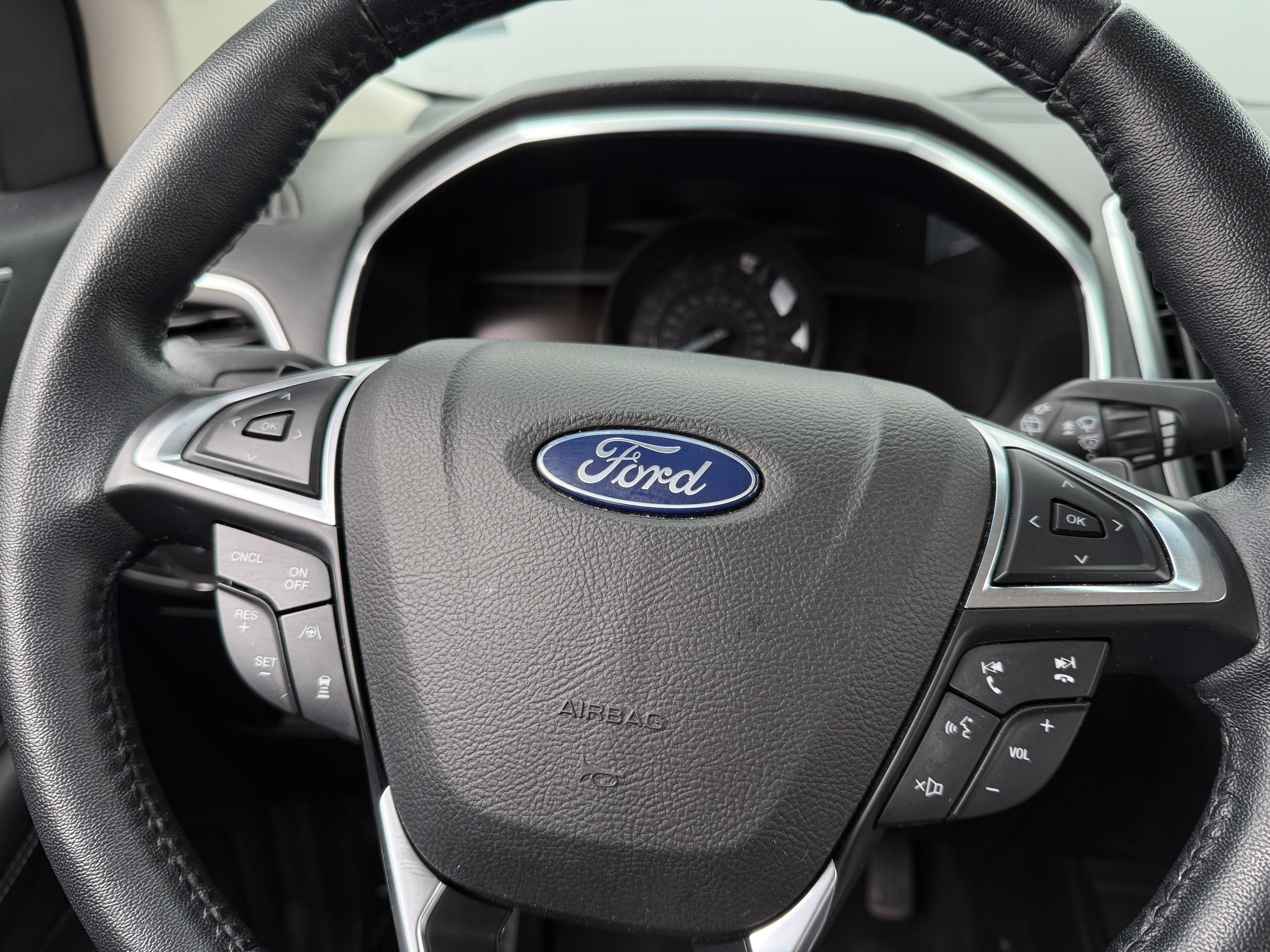 2019 Ford Edge Titanium 4