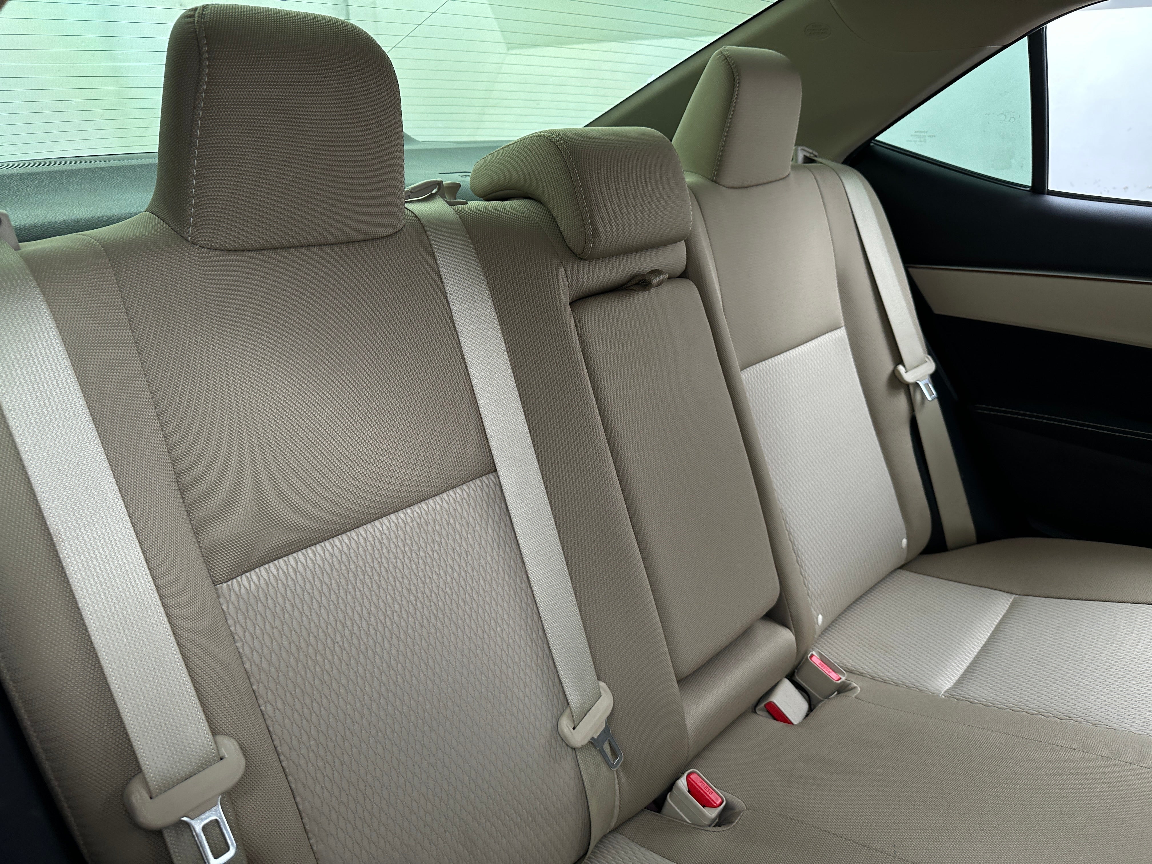 2016 Toyota Corolla LE 6
