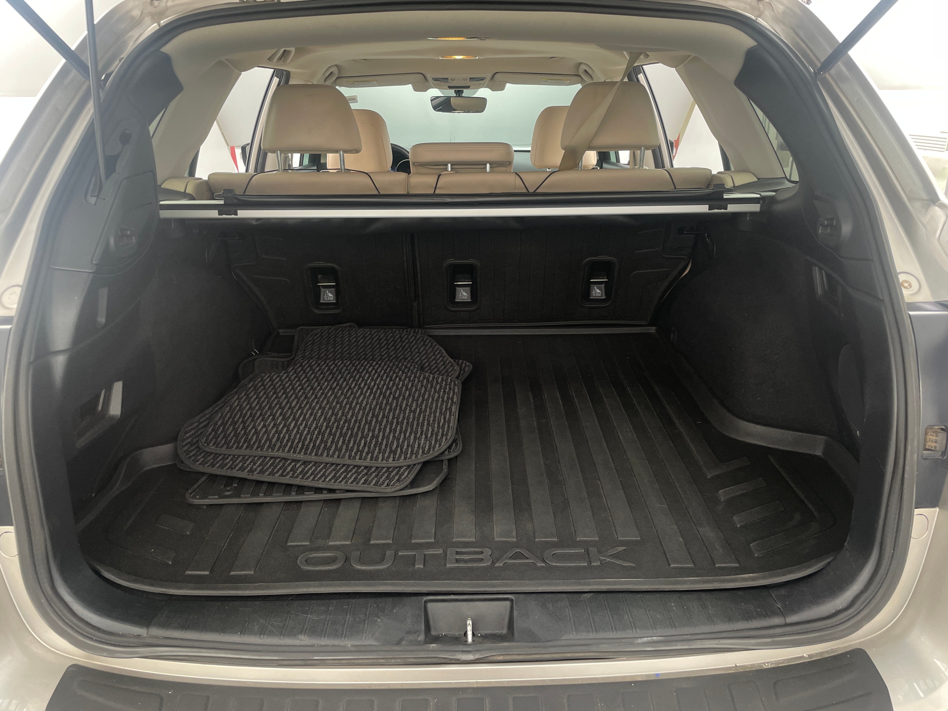 2017 Subaru Outback 3.6R Limited 6