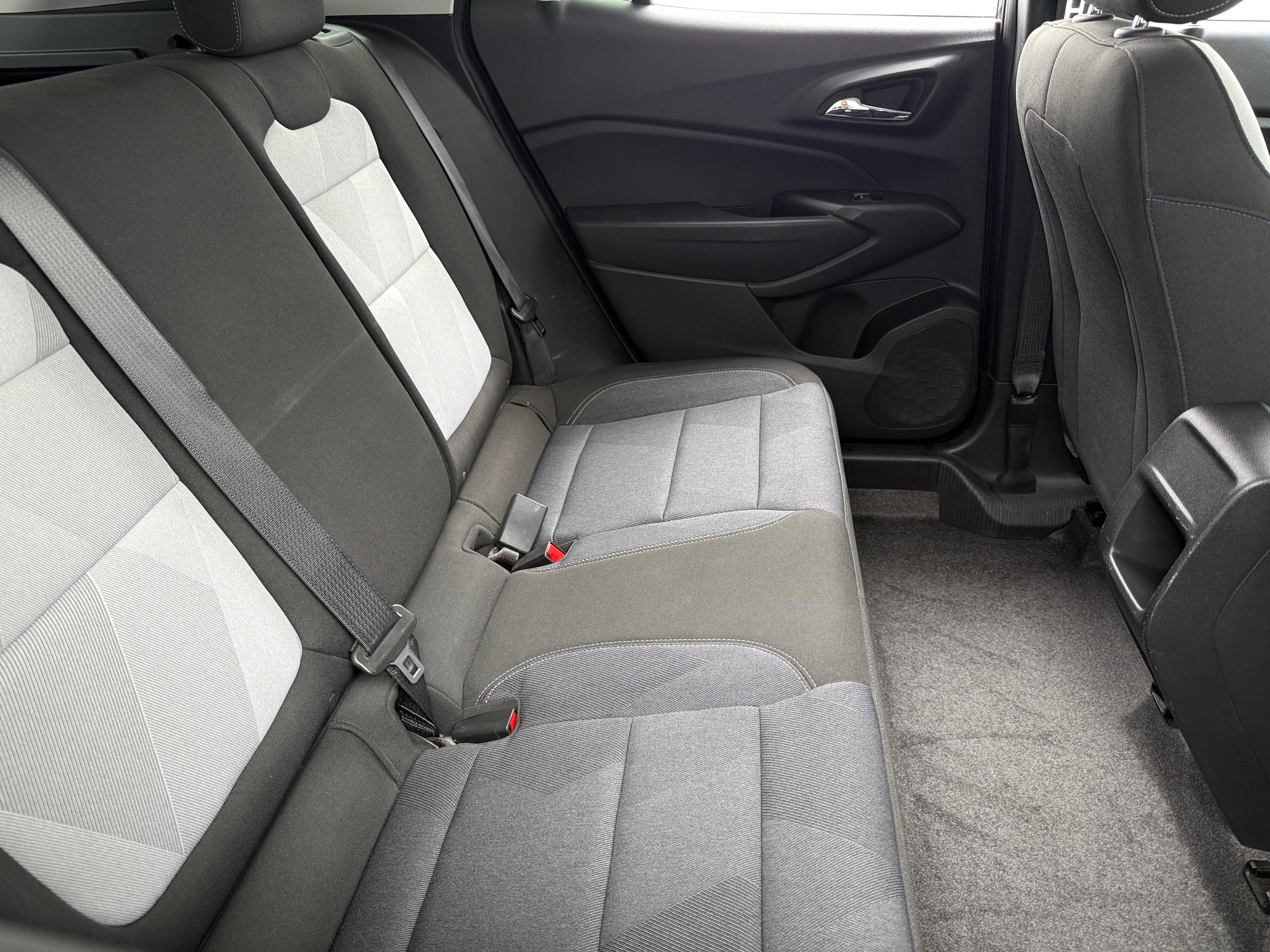 2025 Chevrolet Trax LS 6