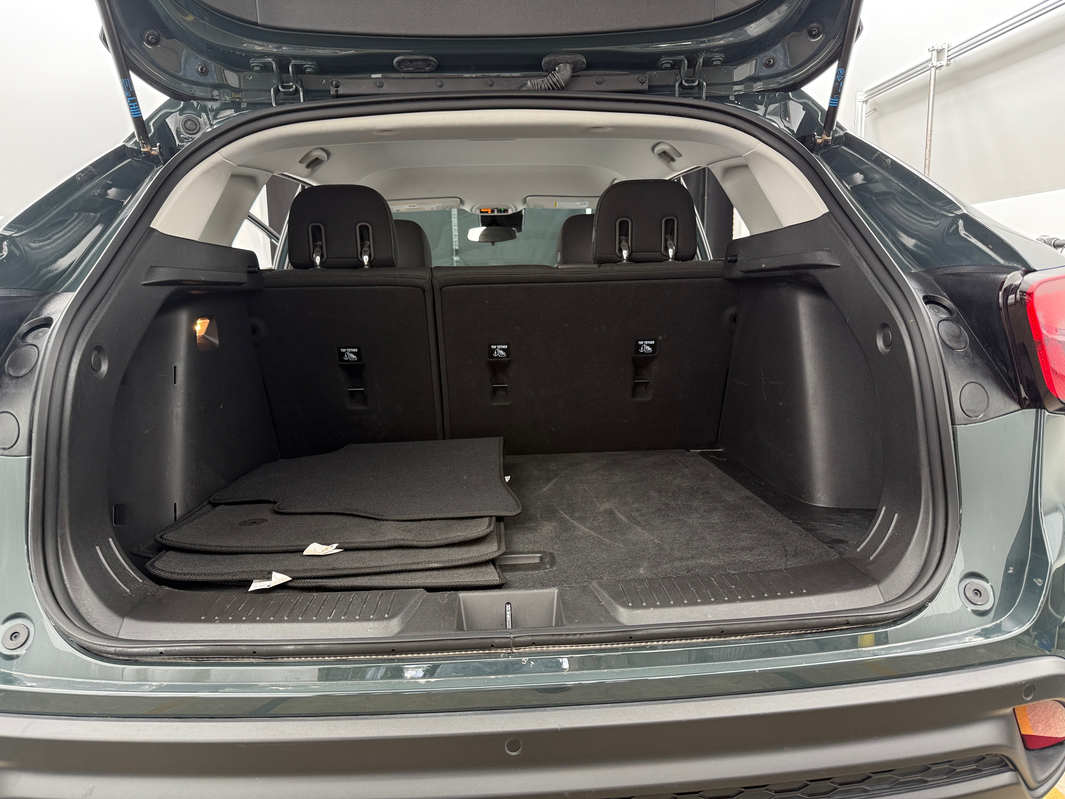 2025 Chevrolet Trax LS 7