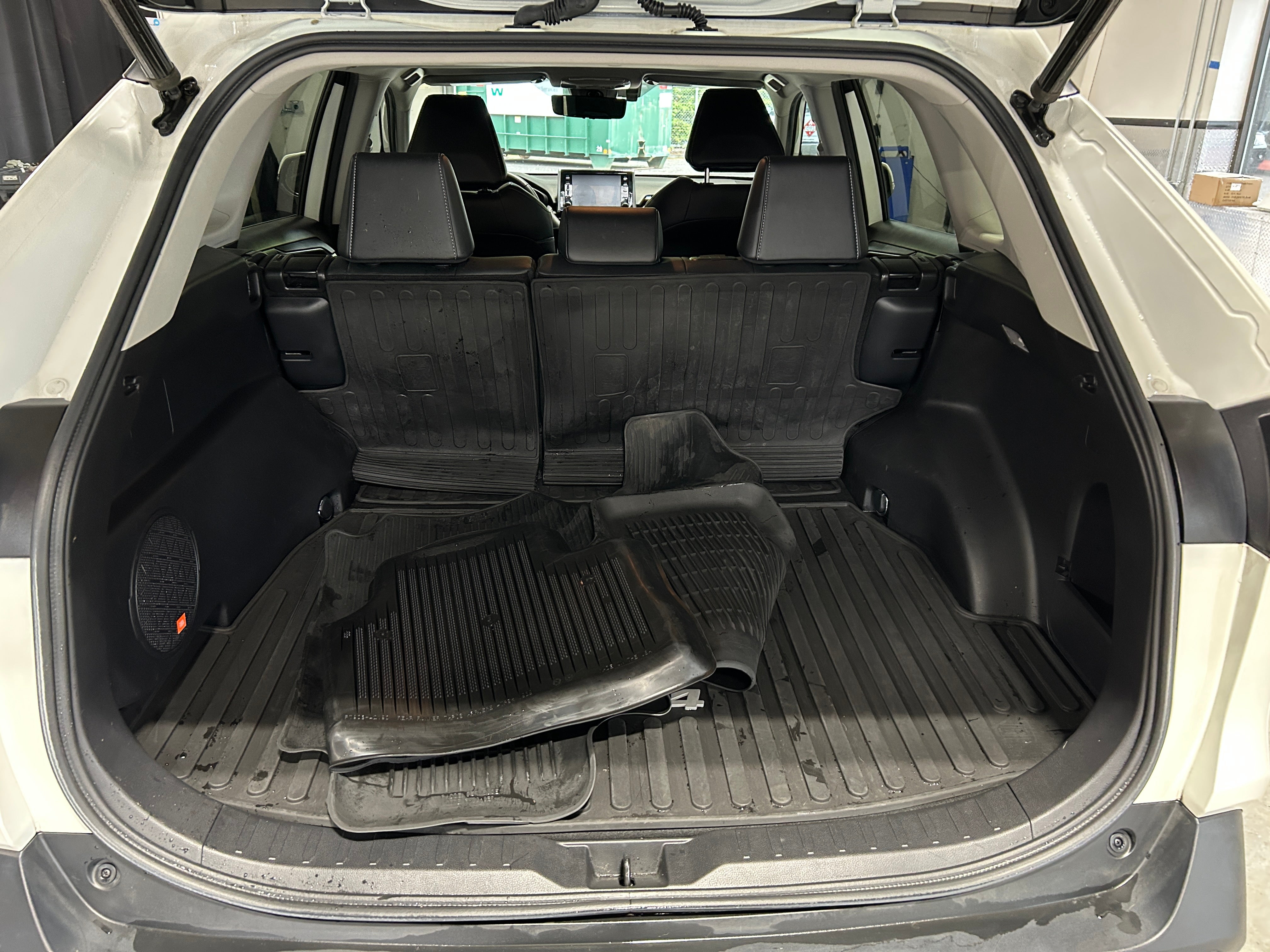 2021 Toyota RAV4 XLE Premium 6