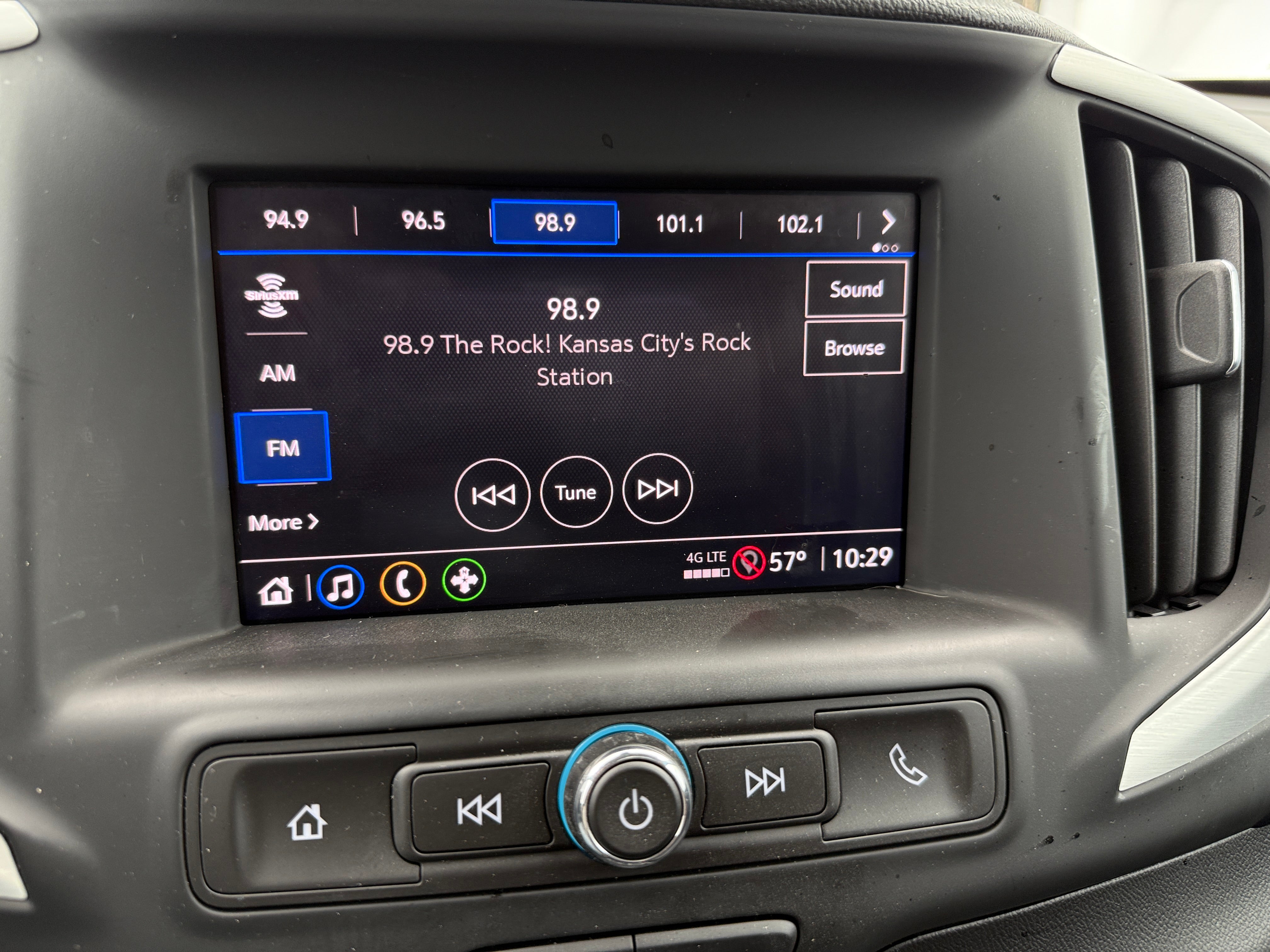 2024 GMC Terrain SLE 4