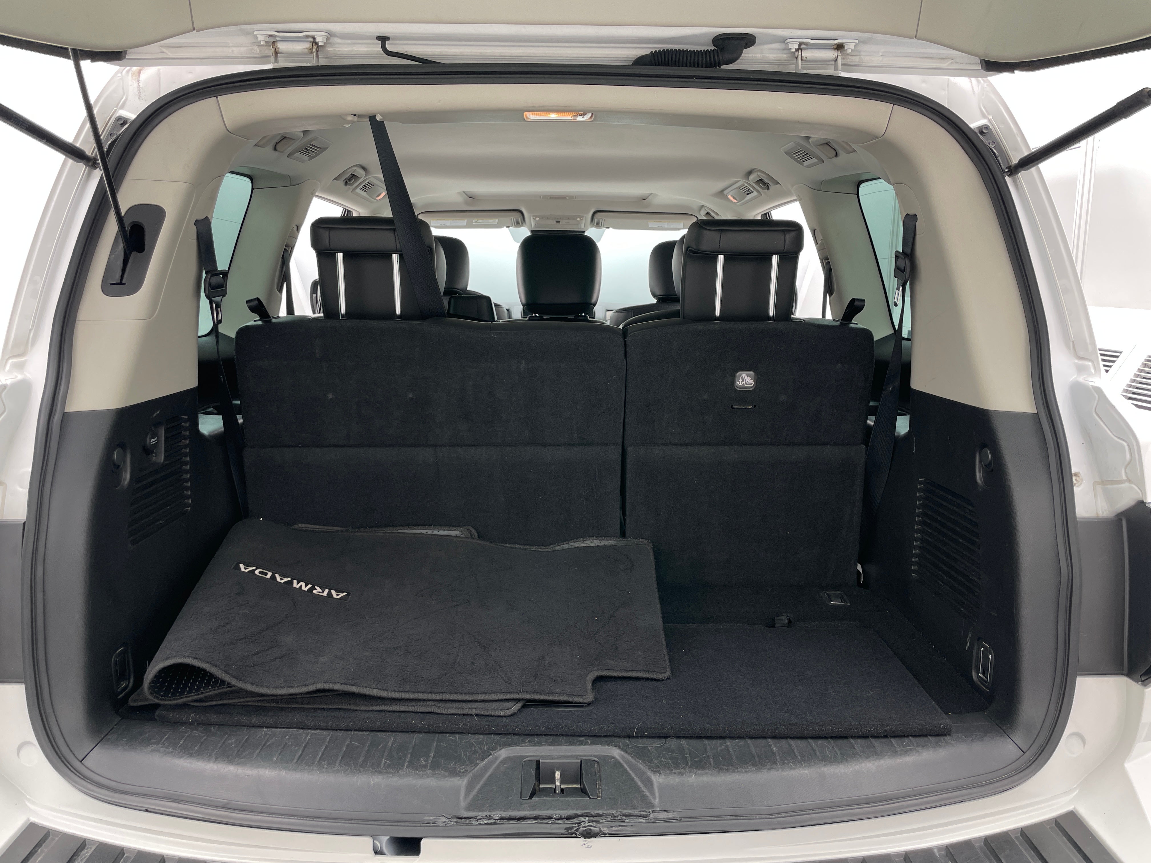 2023 Nissan Armada SL 6