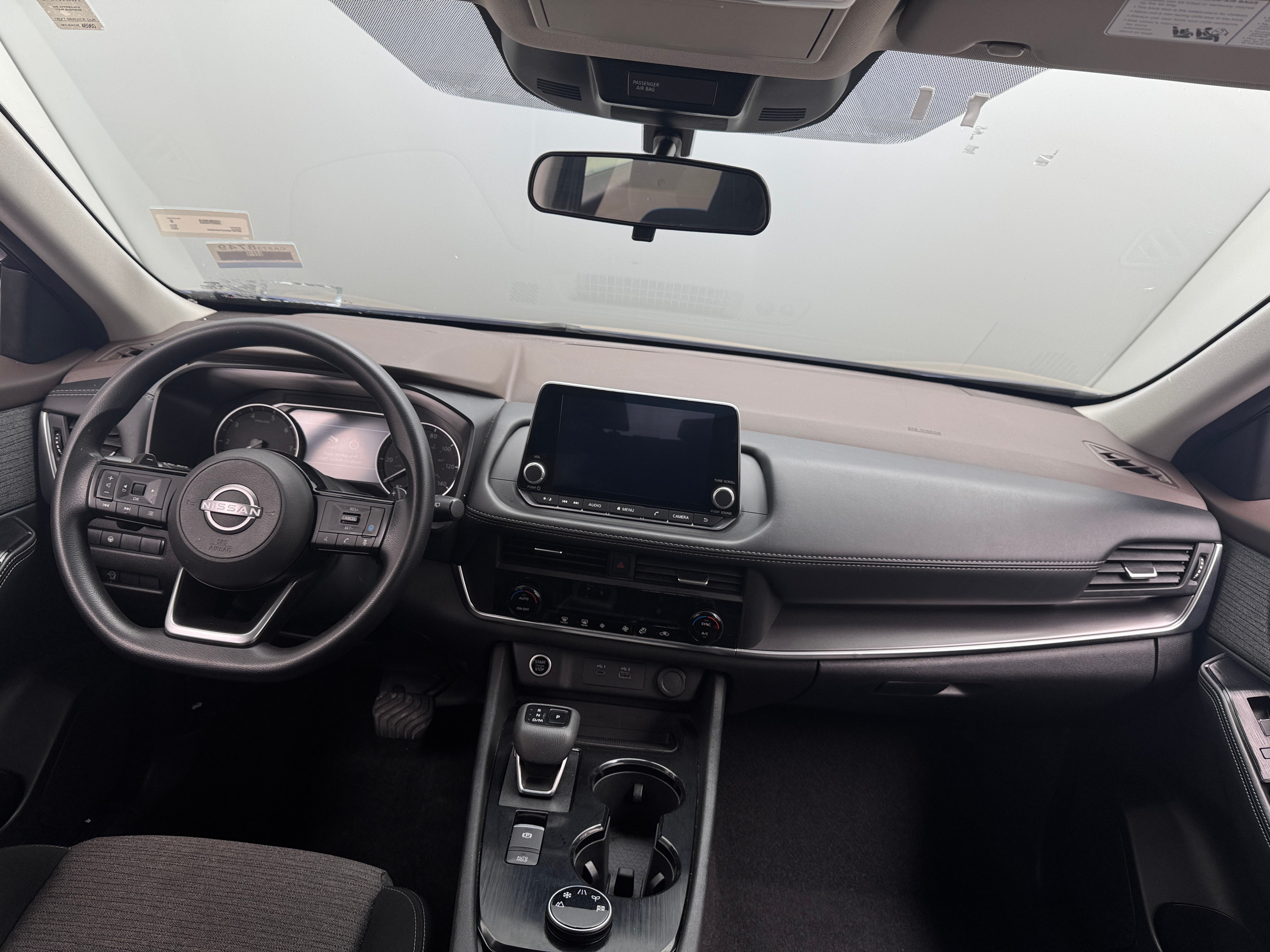 2023 Nissan Rogue SV 3