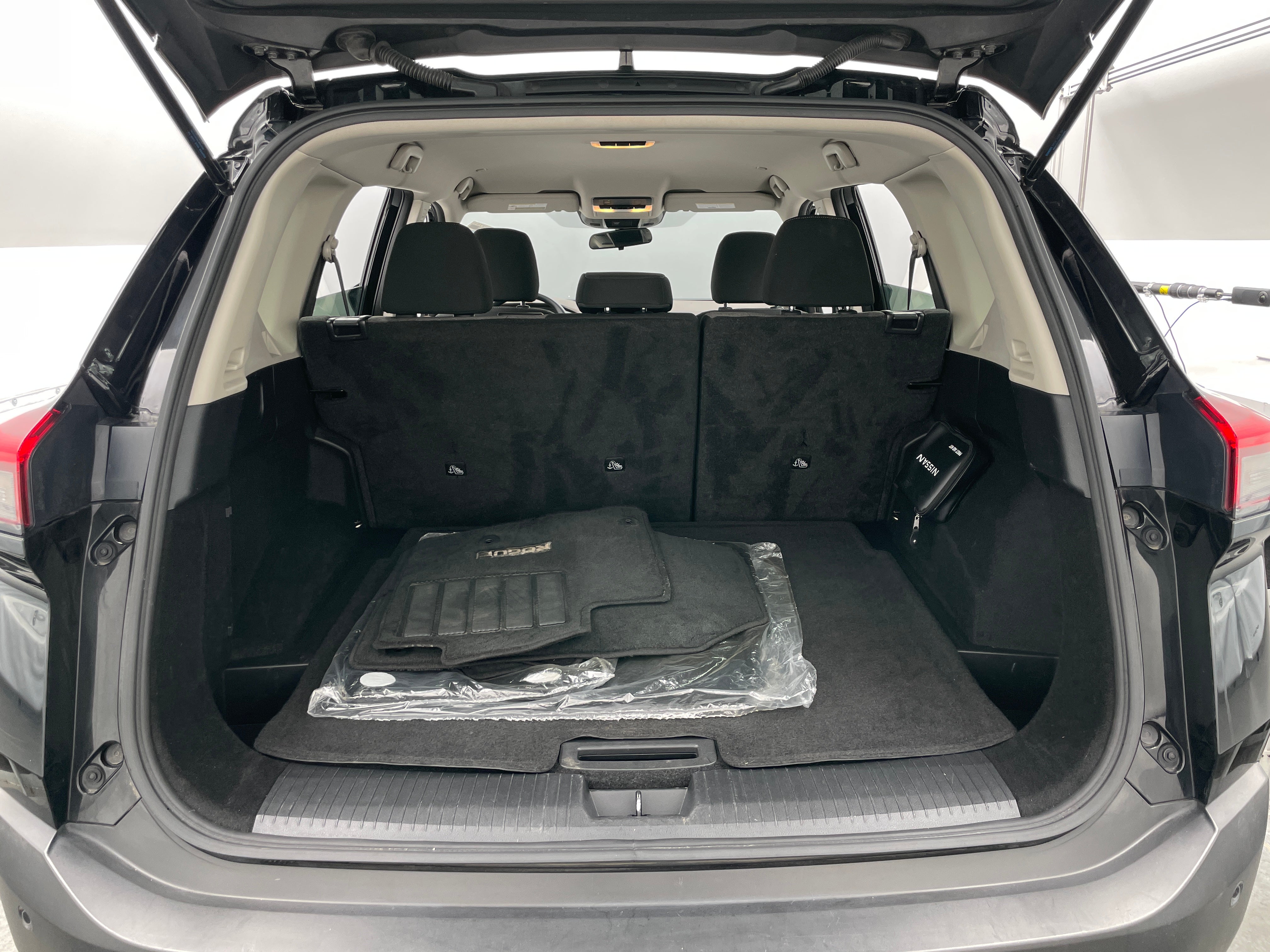 2023 Nissan Rogue SV 7