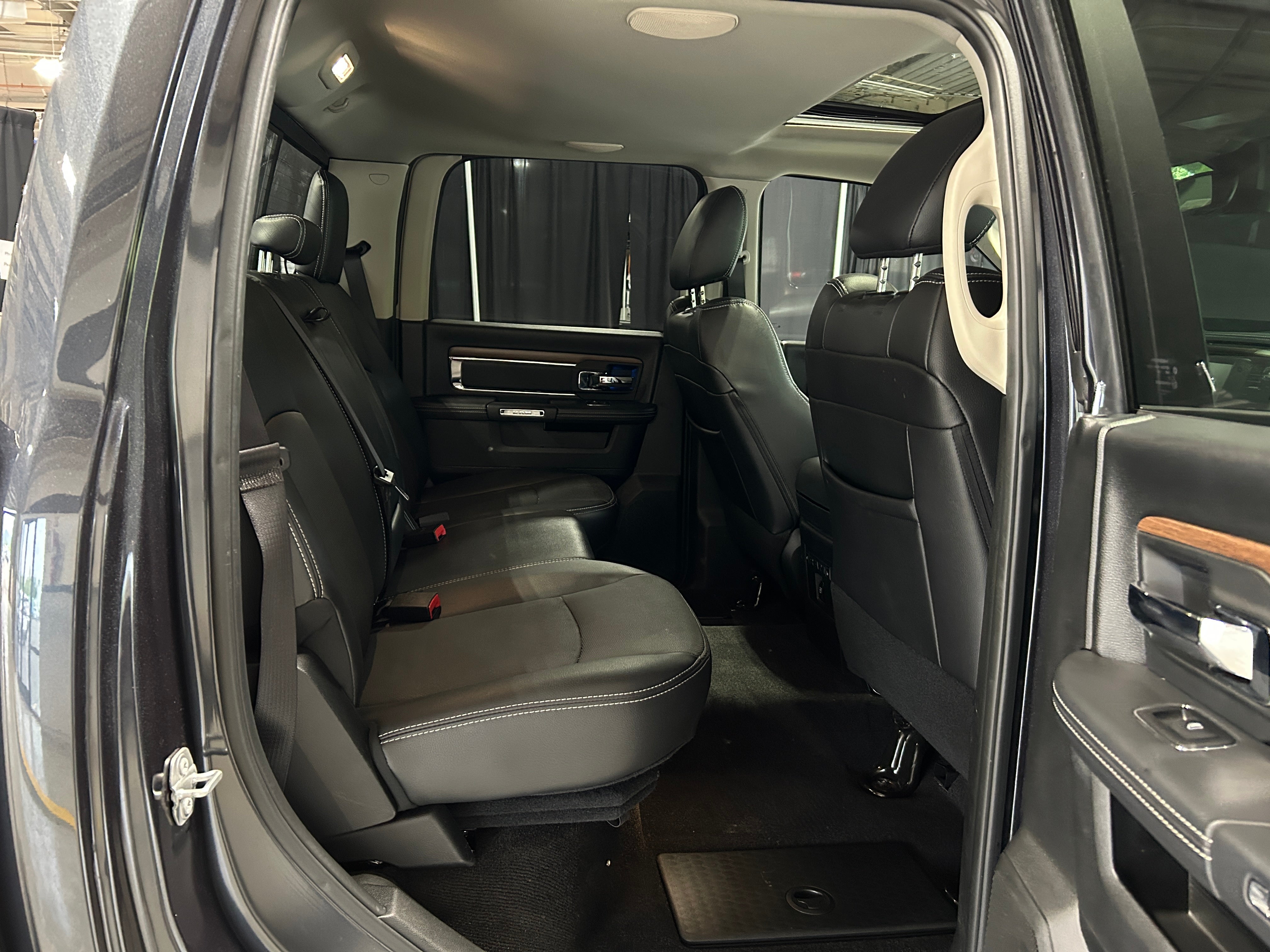 2017 RAM 1500 Laramie 5