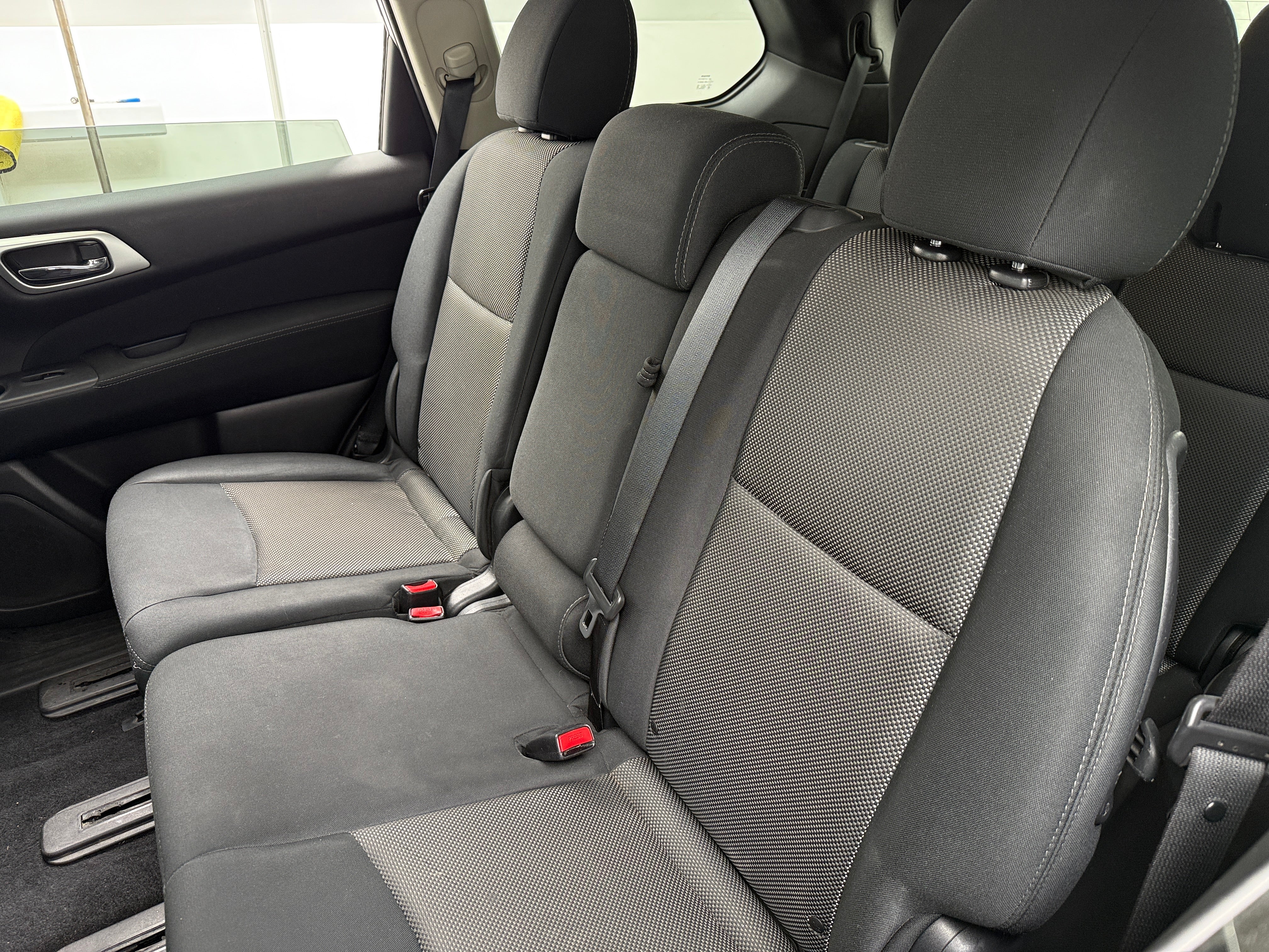 2017 Nissan Pathfinder S 6