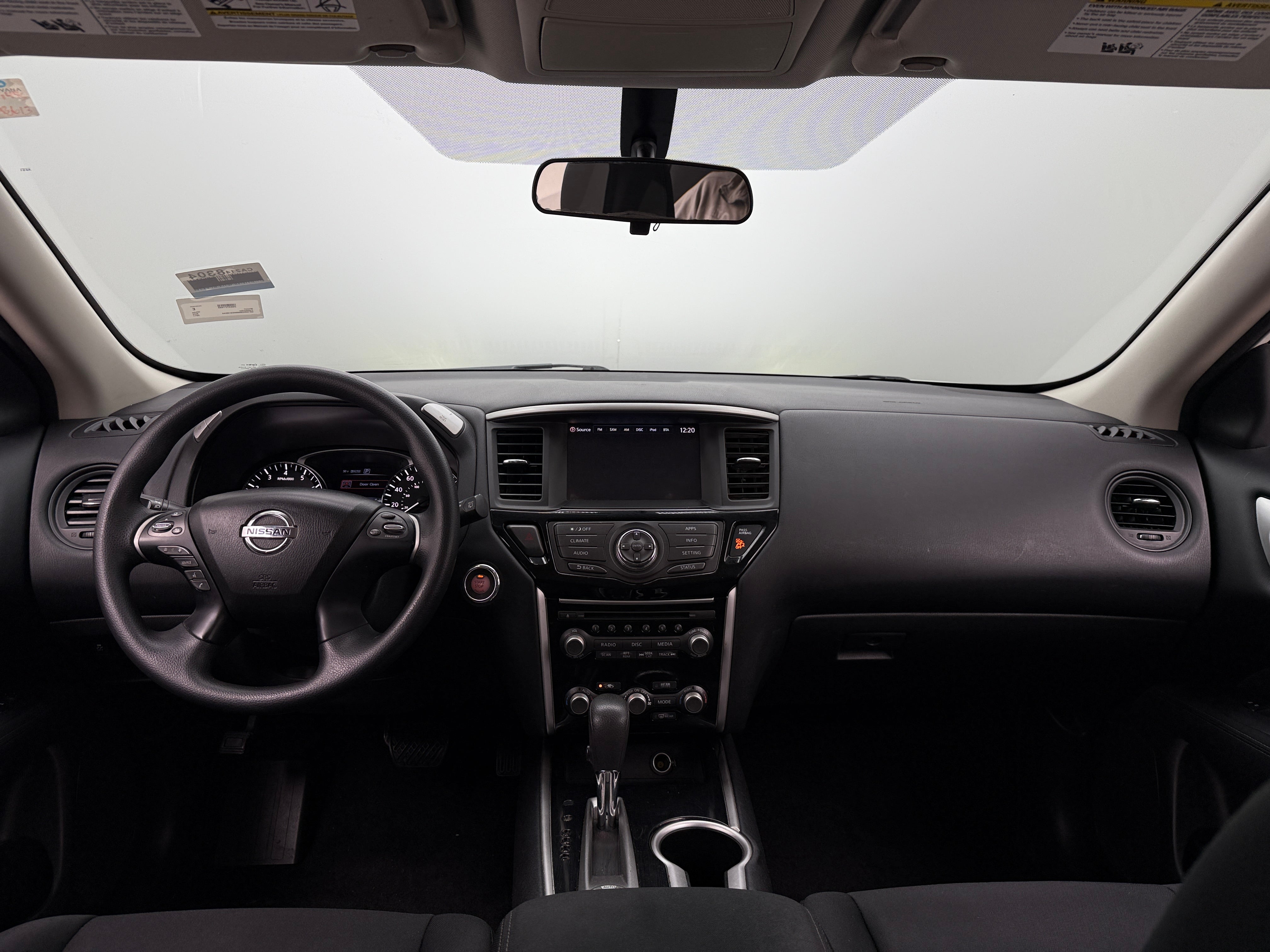 2017 Nissan Pathfinder S 3