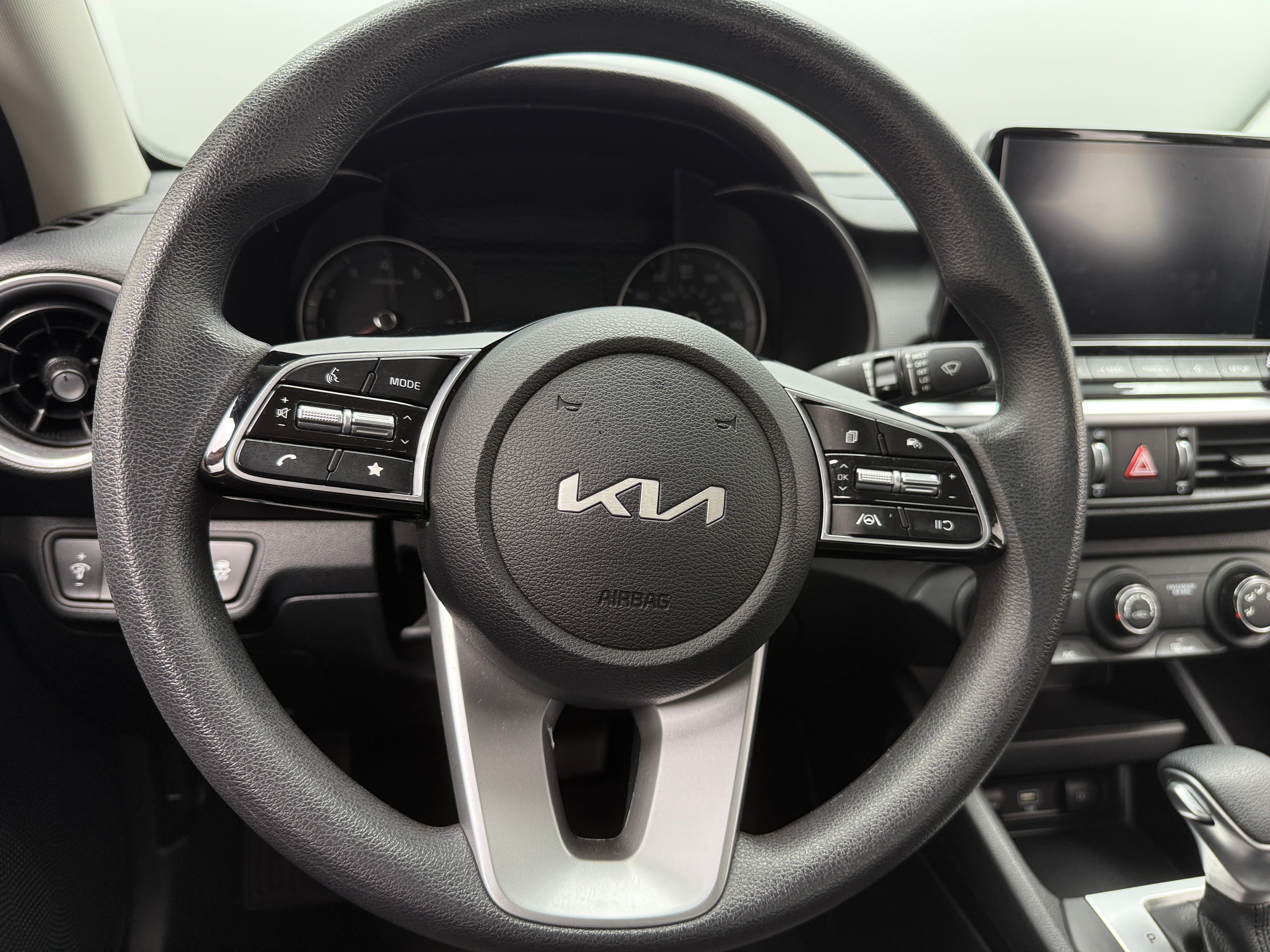 2024 Kia Forte LXS 5