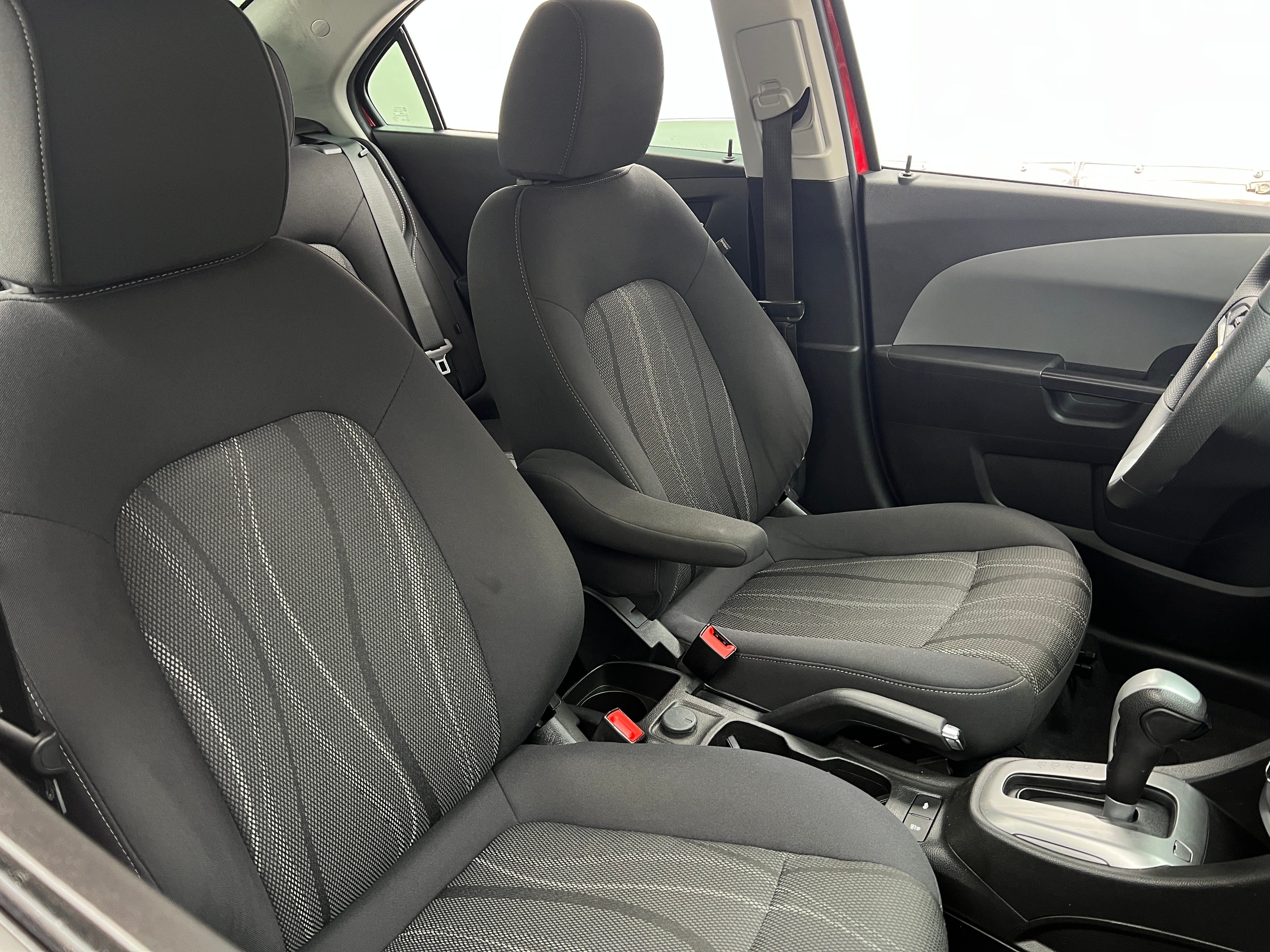 2020 Chevrolet Sonic LT 2