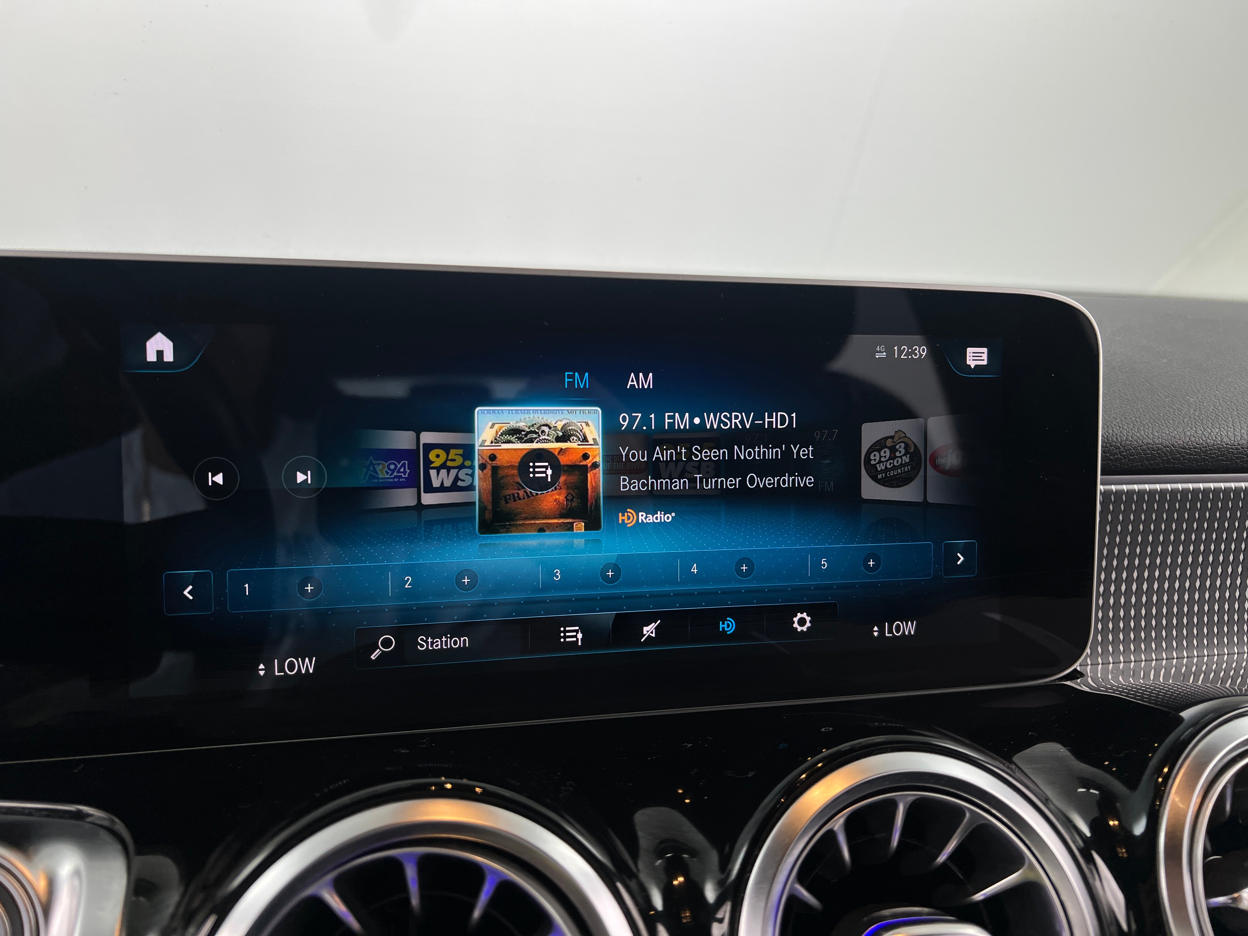 2021 Mercedes-Benz GLB 250 3