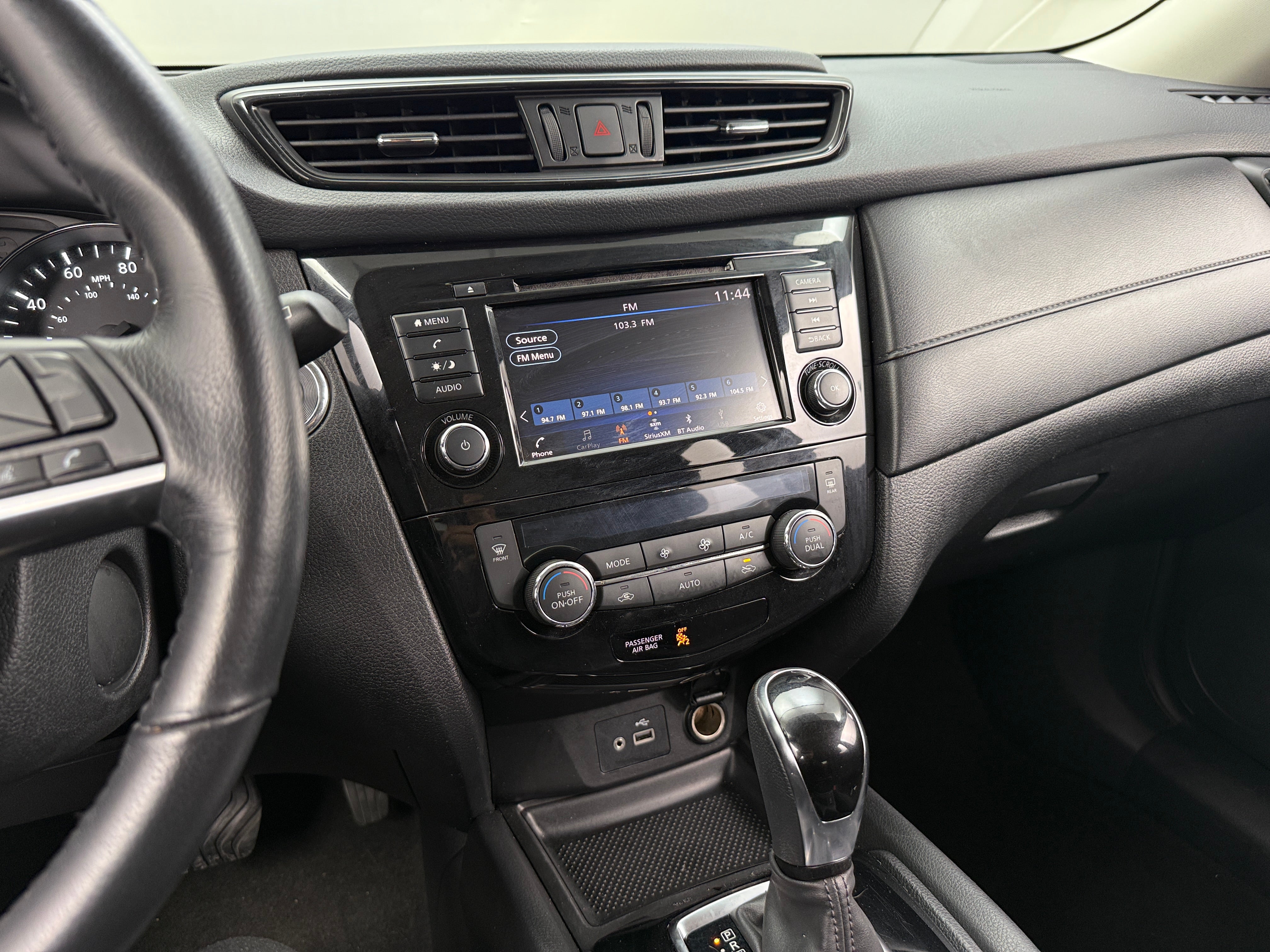 2018 Nissan Rogue SV 4