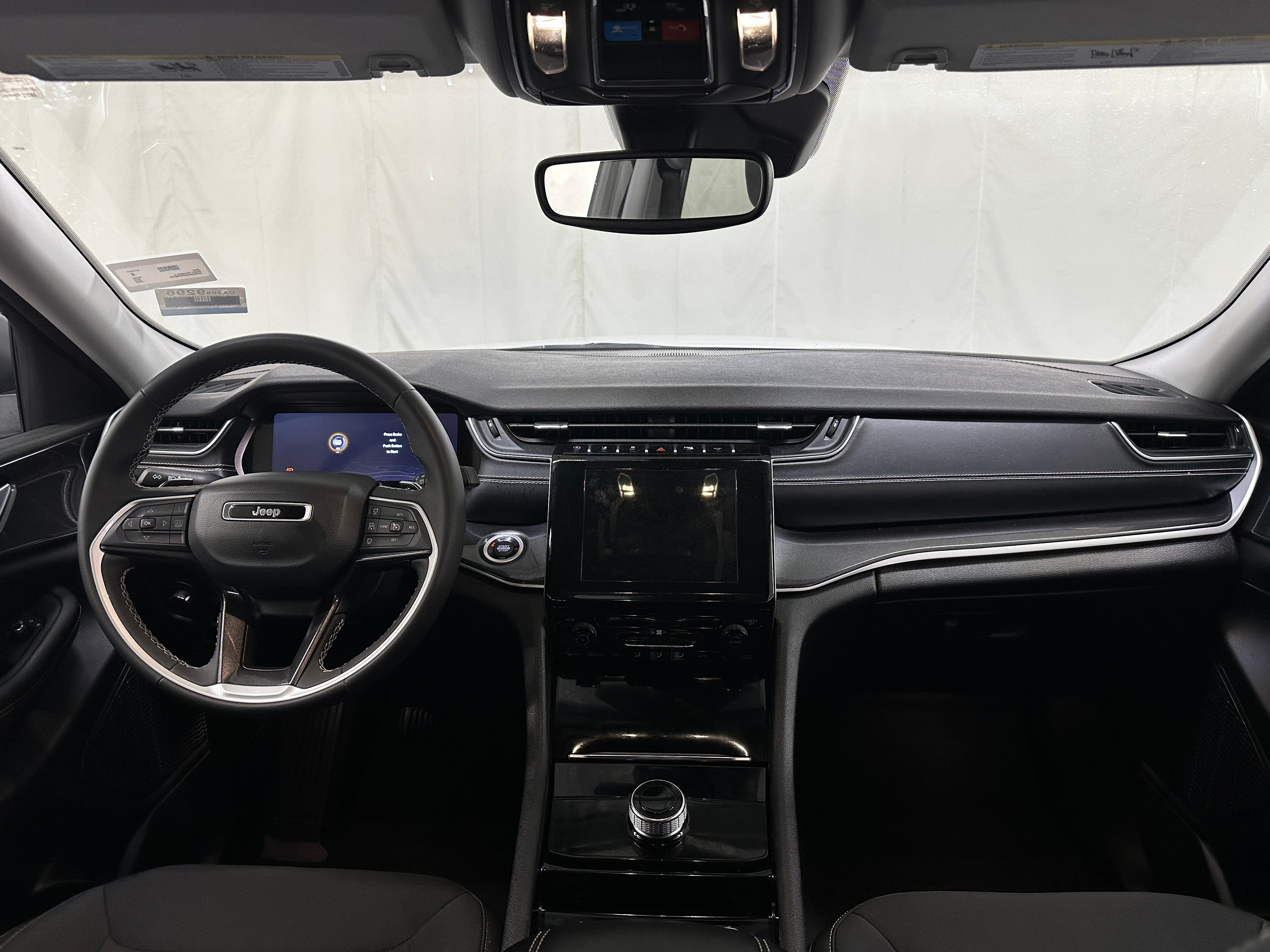 2023 Jeep Grand Cherokee L Laredo 3
