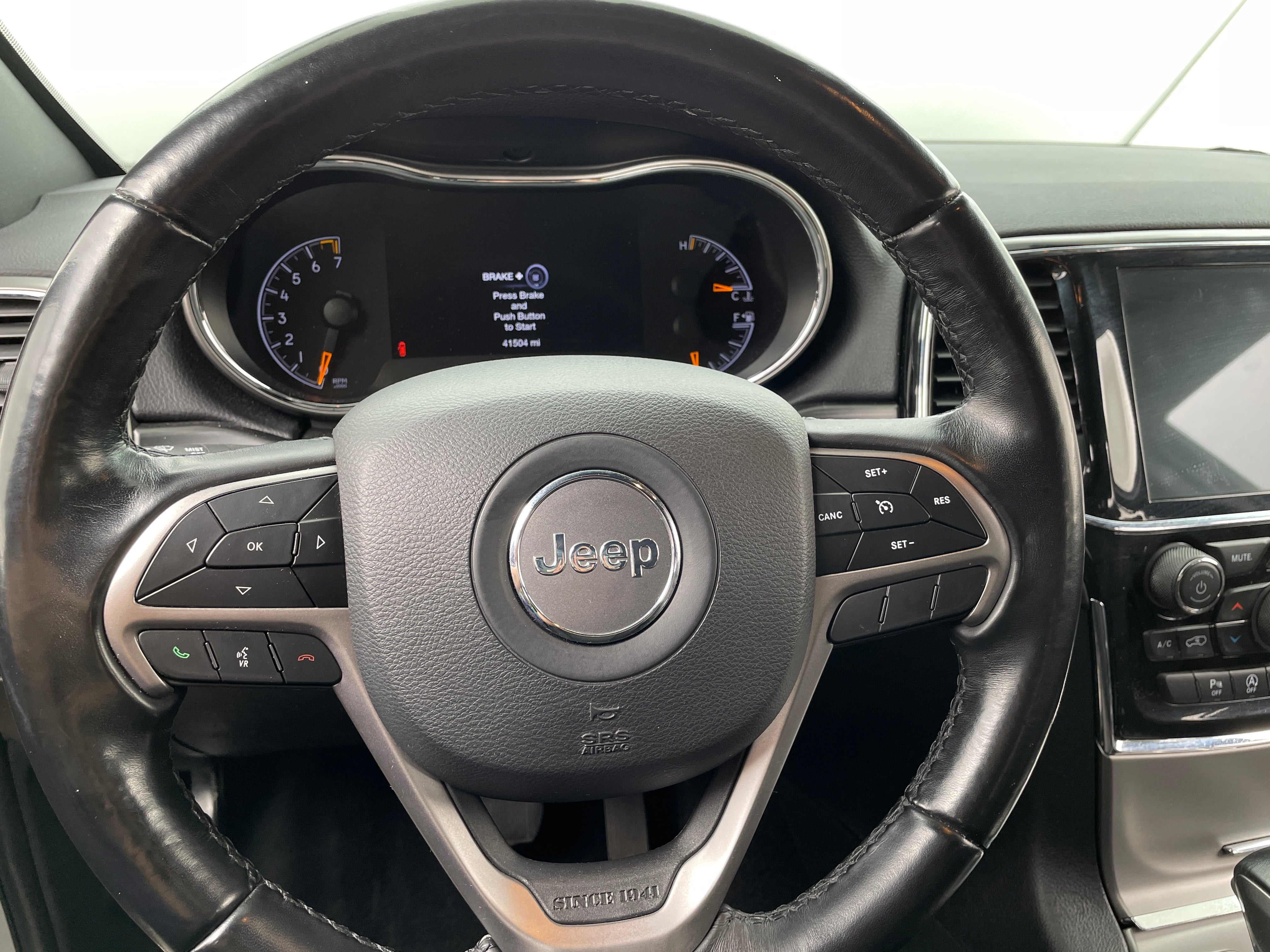 2020 Jeep Grand Cherokee Laredo 5