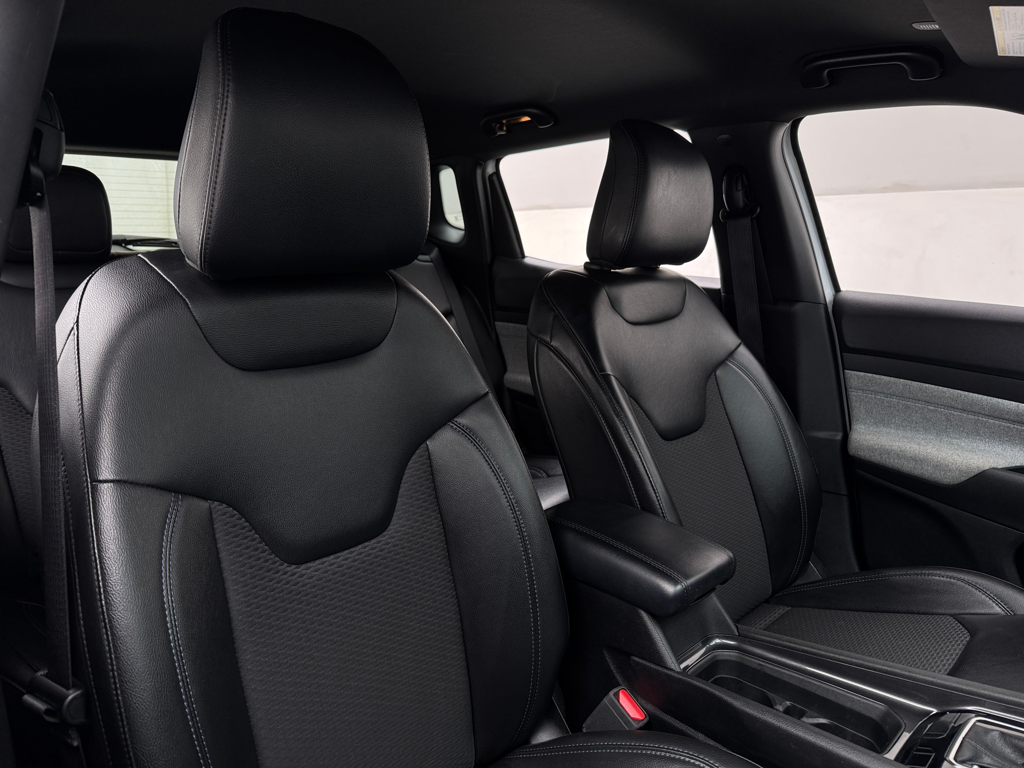 2023 Jeep Compass Latitude 2