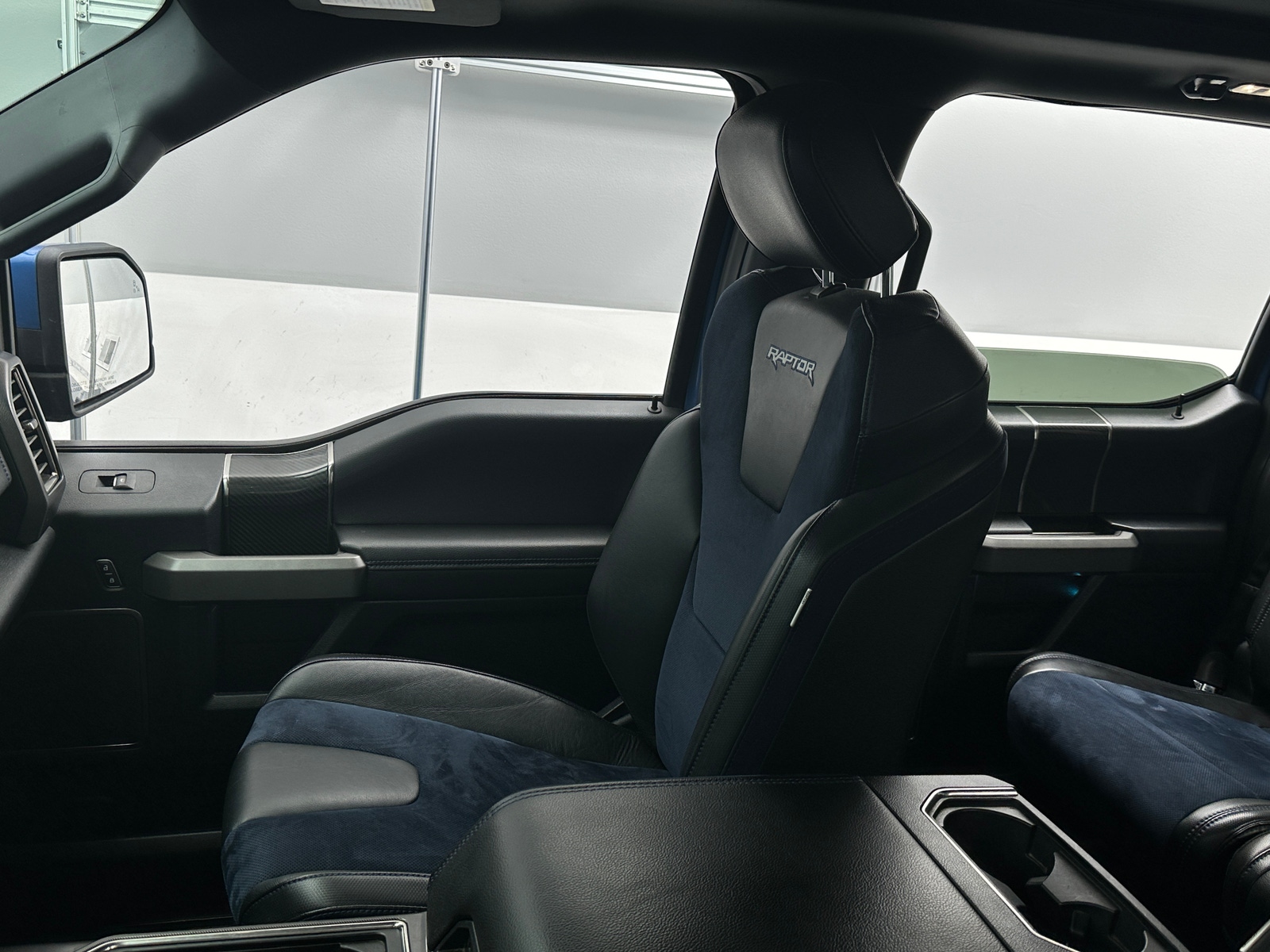 Thumbnail: 2019 Ford Econoline - 2