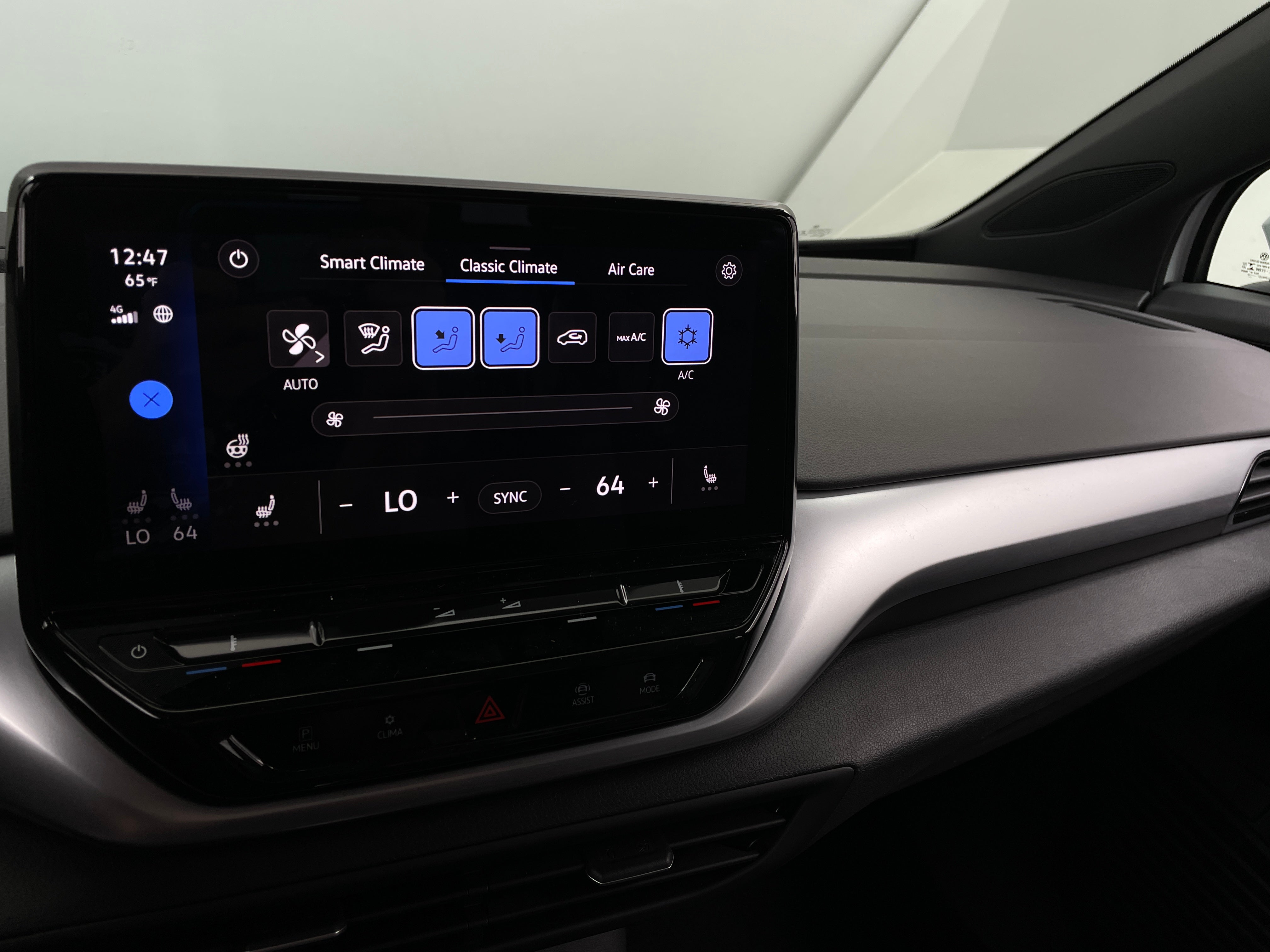 2022 Volkswagen ID.4 Pro 4
