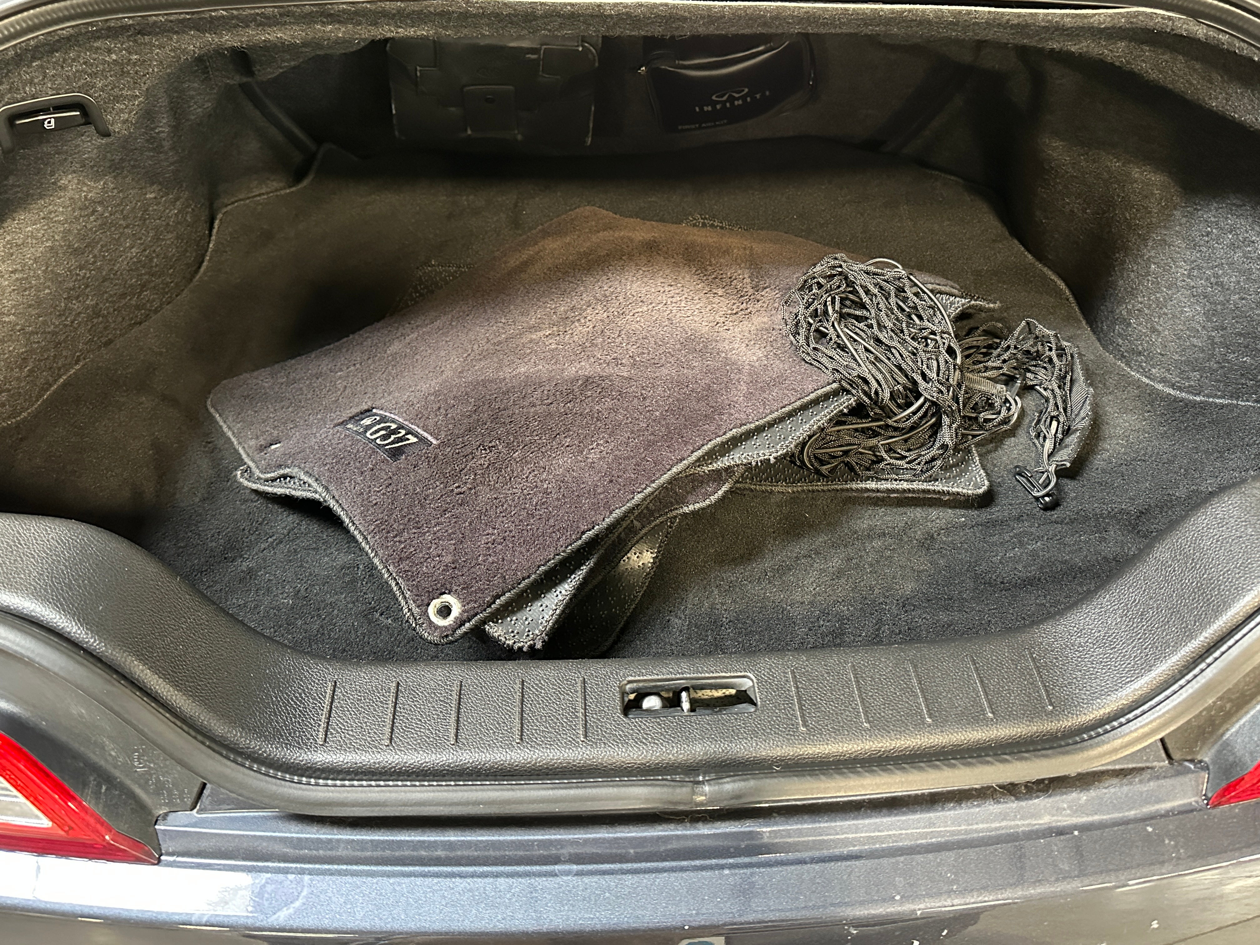 2012 INFINITI G37 X 5