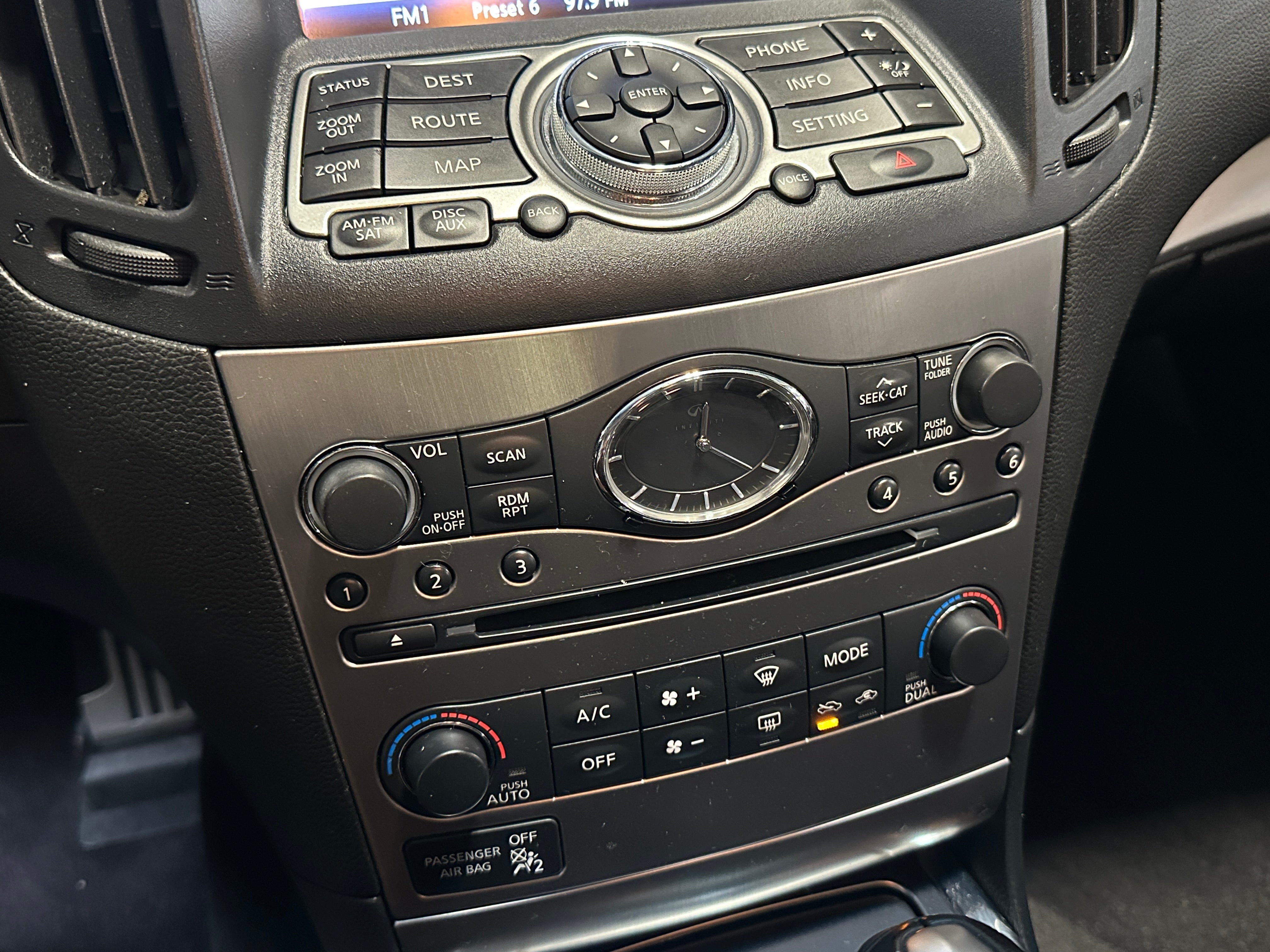 2012 INFINITI G37 X 2