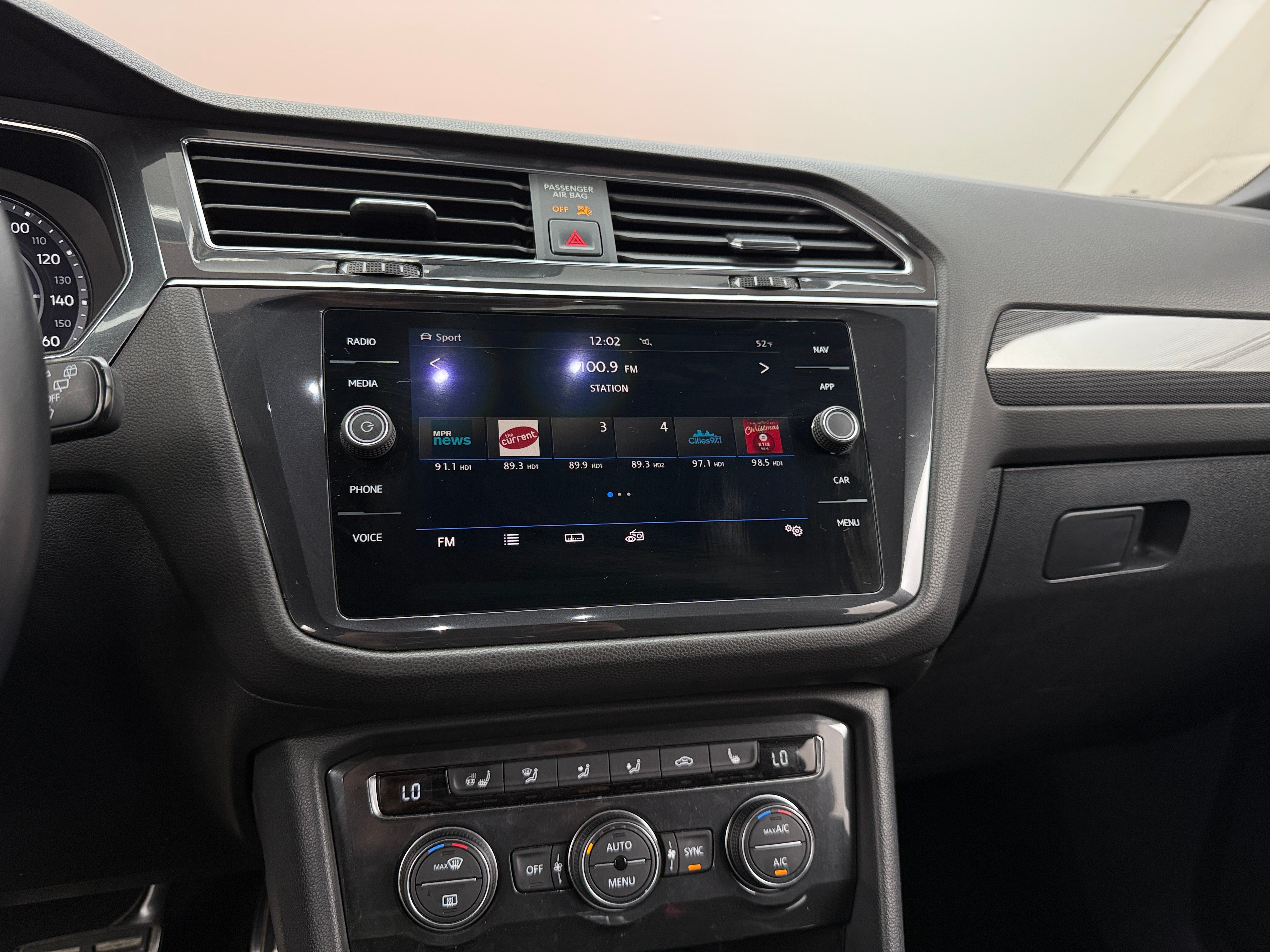 2019 Volkswagen Tiguan SE R-Line 3