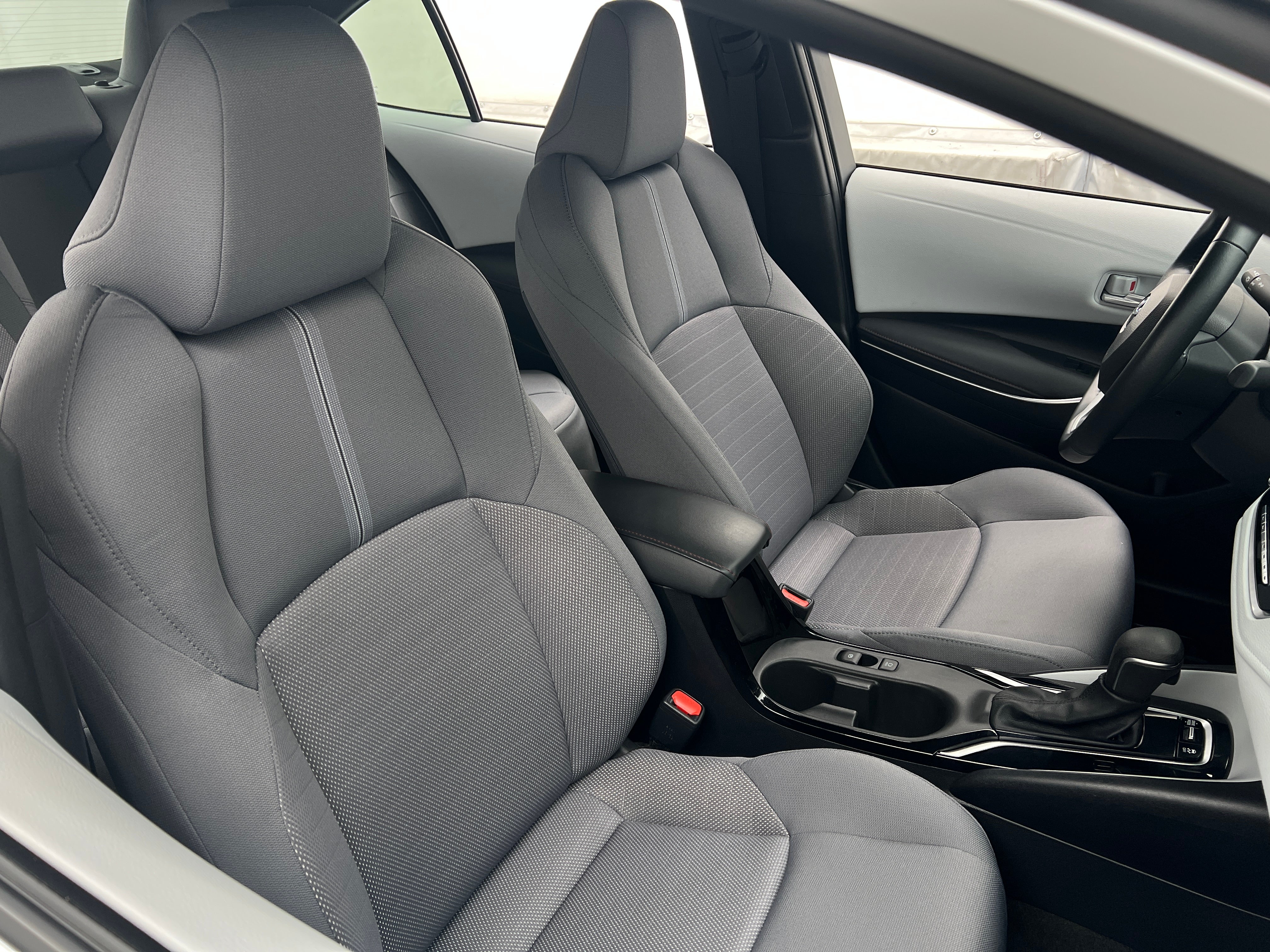2023 Toyota Corolla SE 2