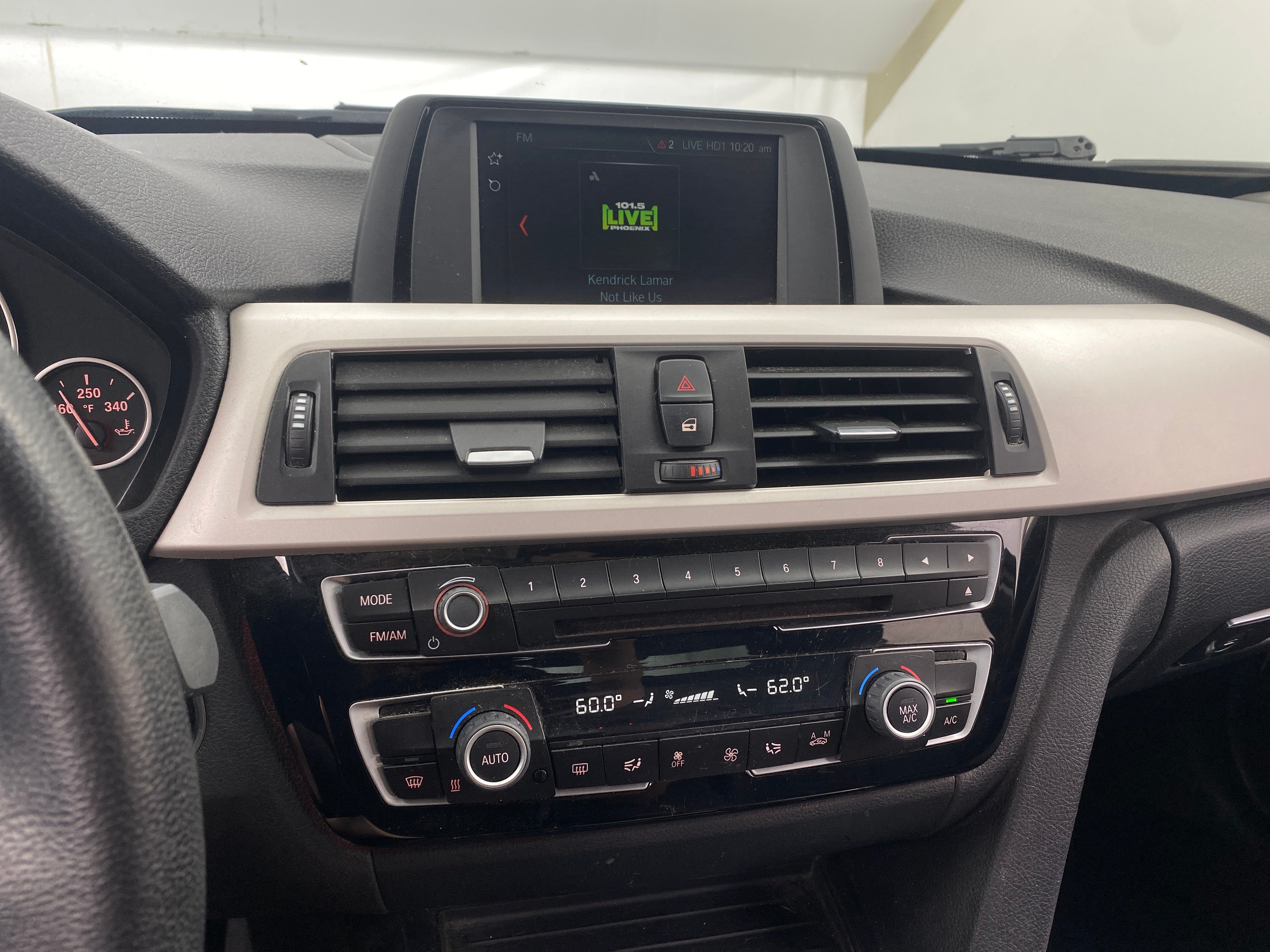 2018 BMW 3 Series 320i 3