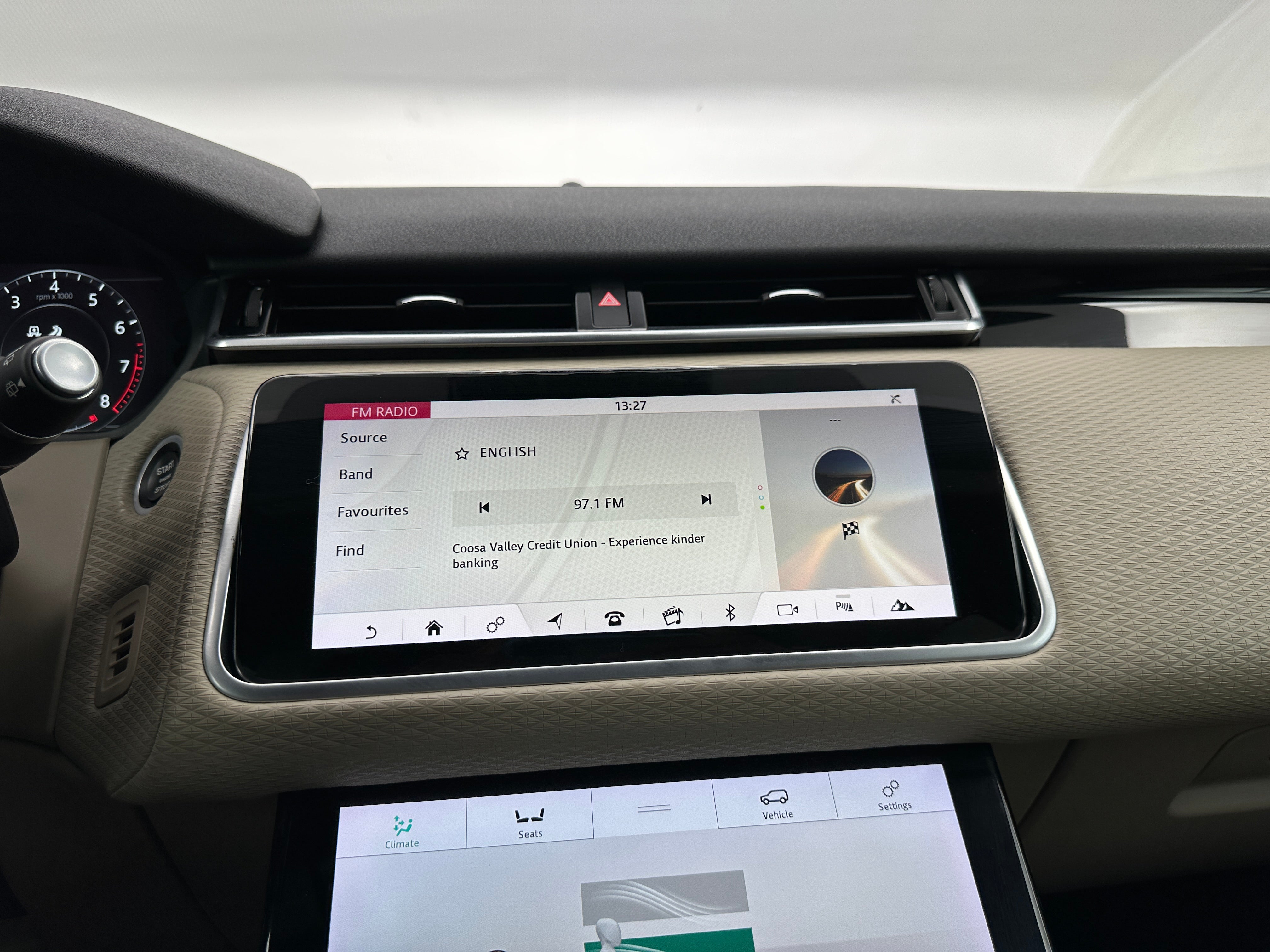 2018 Land Rover Range Rover Velar R-Dynamic SE 3