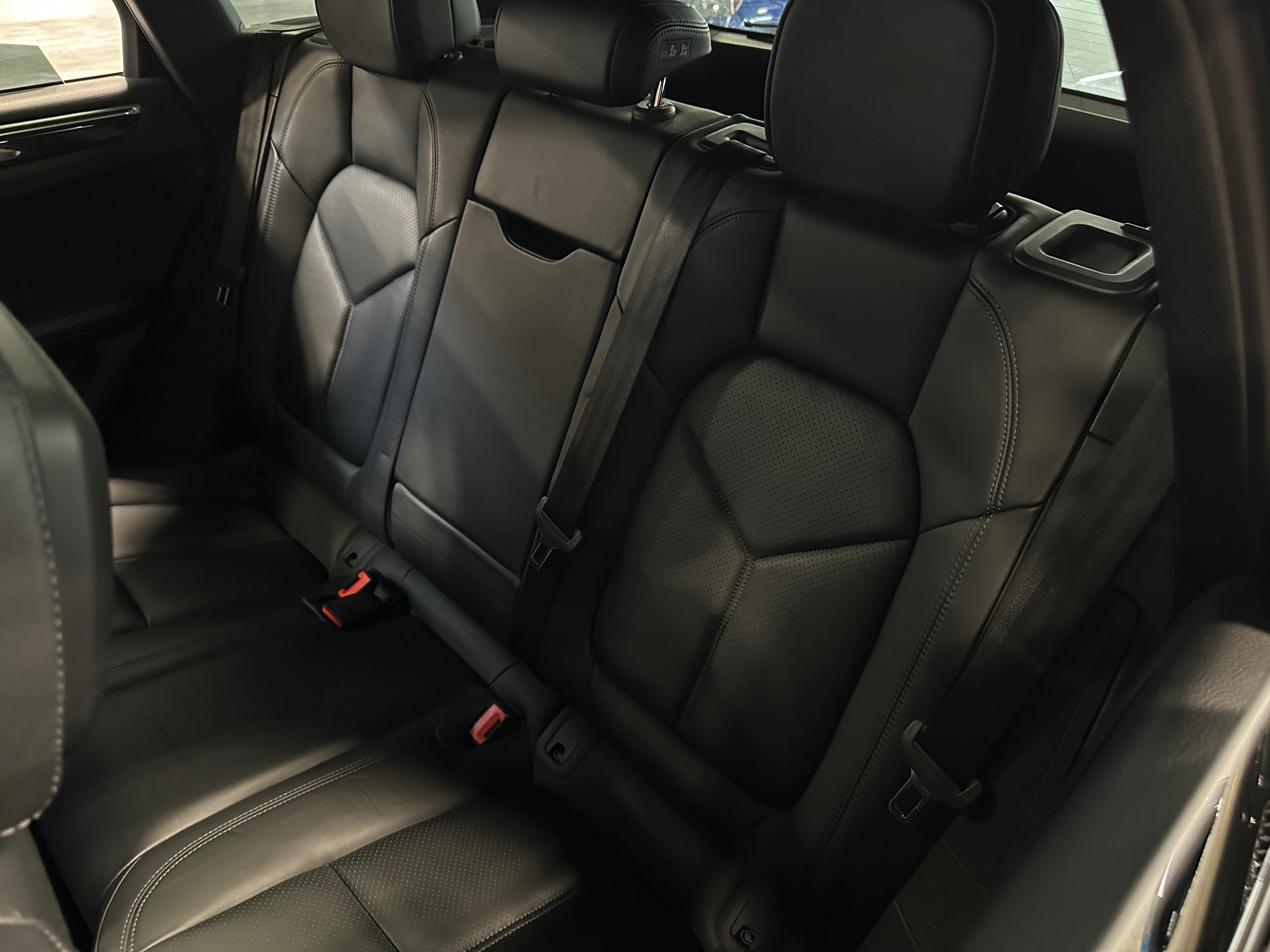 2018 Porsche Macan Base 5