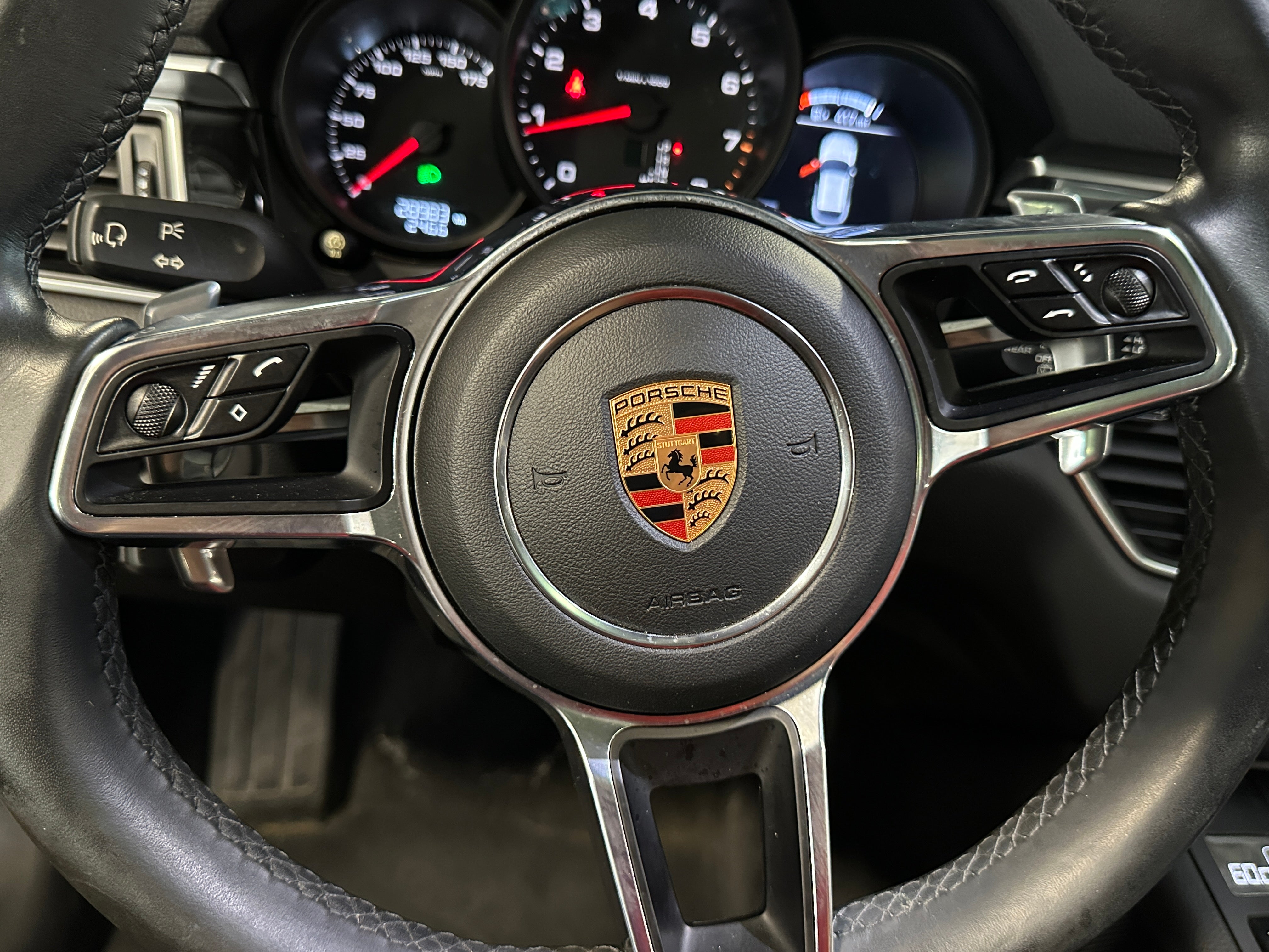 2018 Porsche Macan Base 4