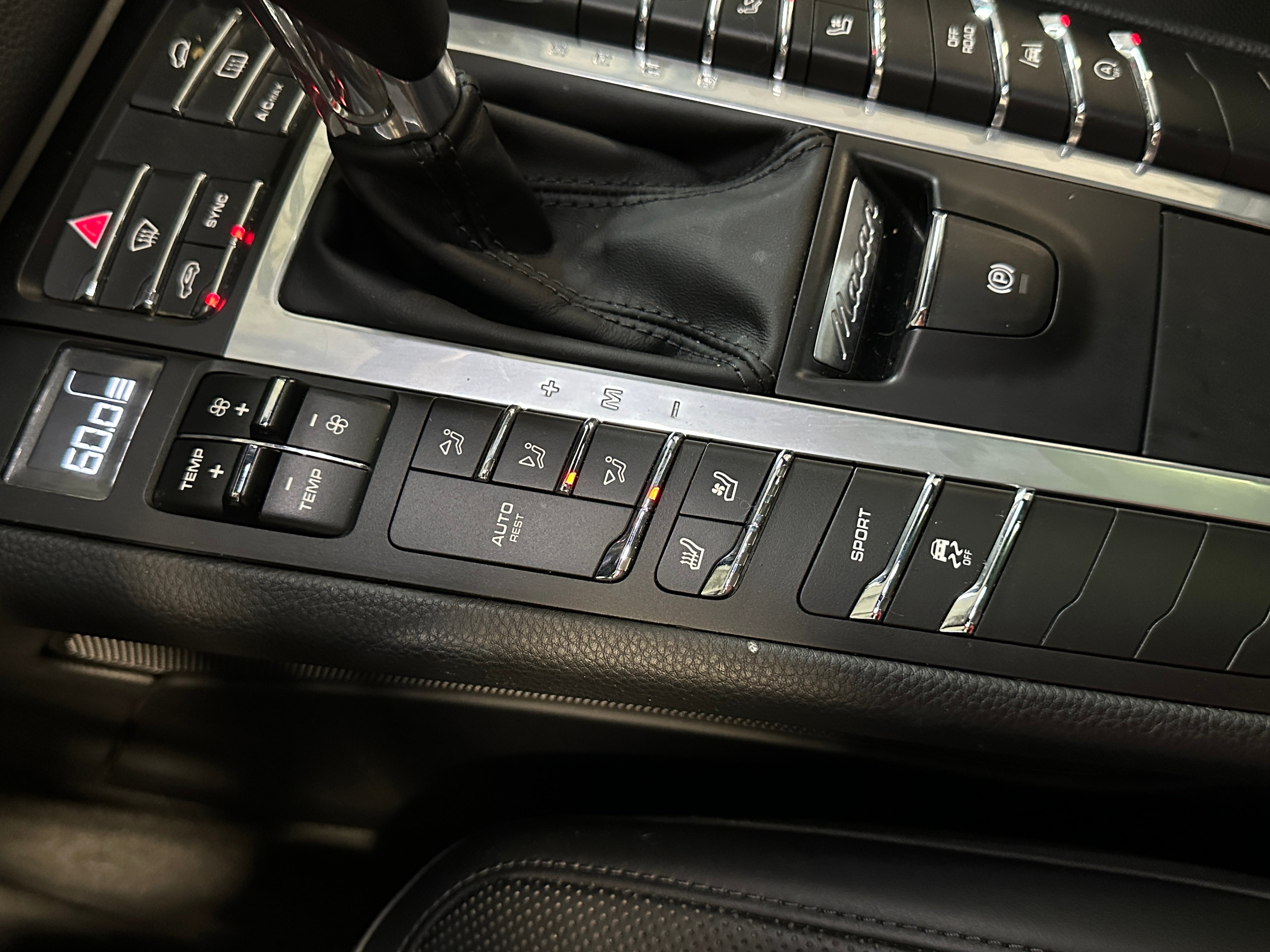 2018 Porsche Macan Base 3