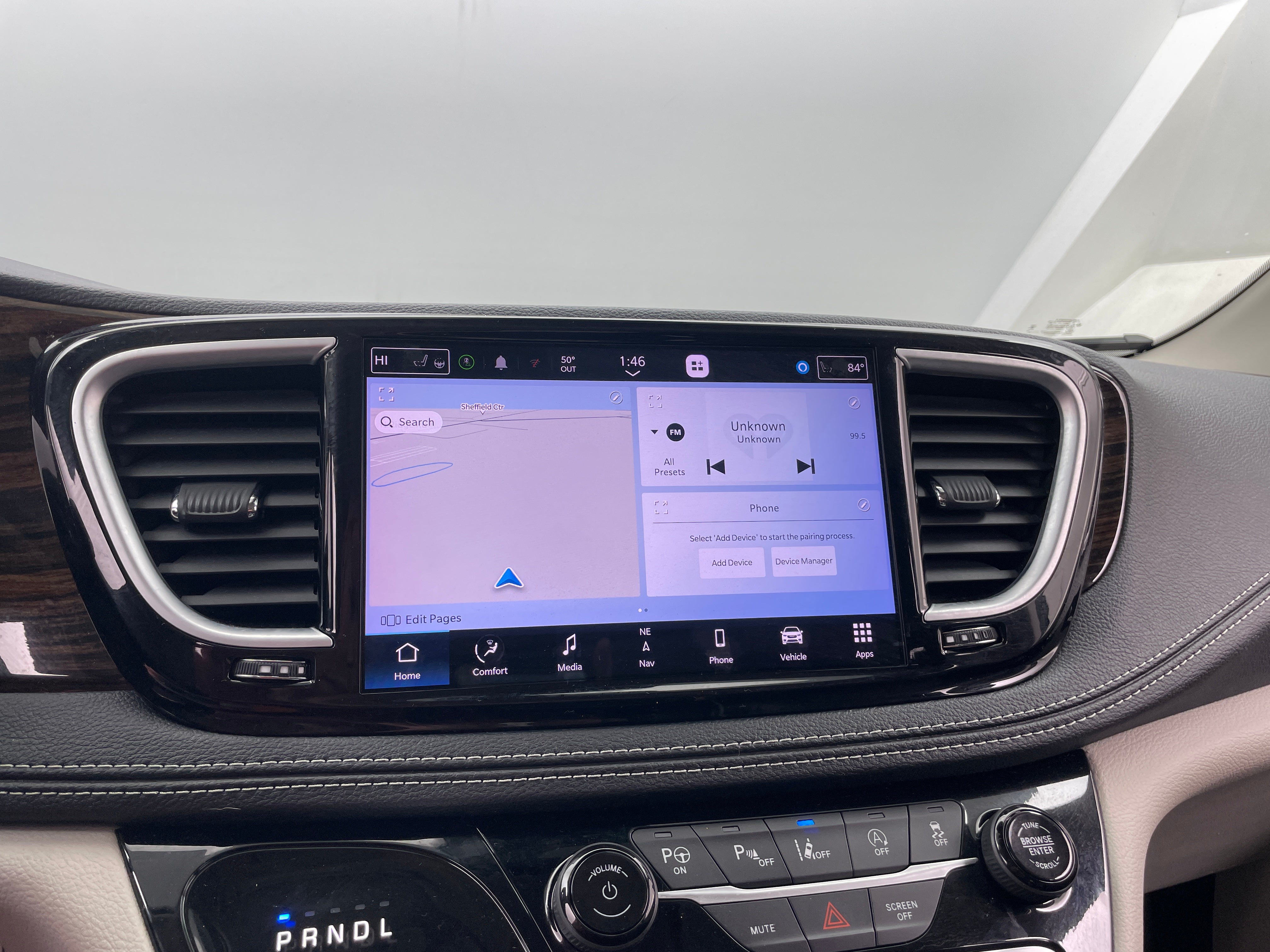 Thumbnail: 2023 Chrysler Pacifica - 3